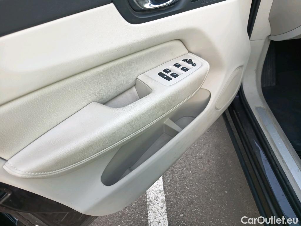  Volvo  XC60 VOLVO  / 2017 / 5P / todoterreno 2.0 T6 AWD Recharge Inscription Auto #25