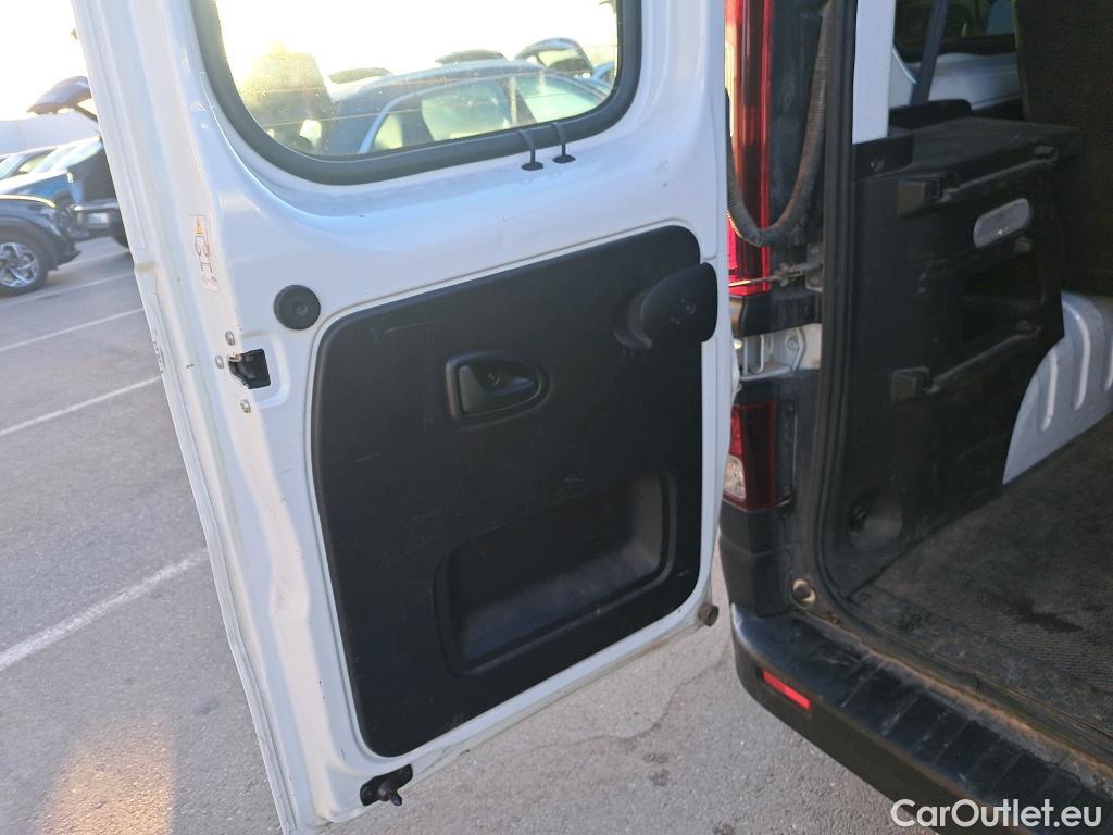  Nissan  NV300 NISSAN  / 2021 / 4P / monovolumen Combi 9 2.0dCi 81kW L1H1 1T Comfort #65