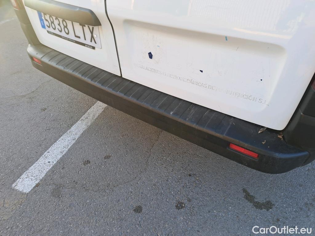  Nissan  NV300 NISSAN  / 2021 / 4P / monovolumen Combi 9 2.0dCi 81kW L1H1 1T Comfort #41