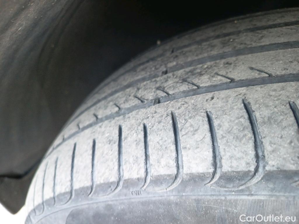  Volvo  XC60 VOLVO  / 2017 / 5P / todoterreno 2.0 T6 AWD Recharge Inscription Auto #3