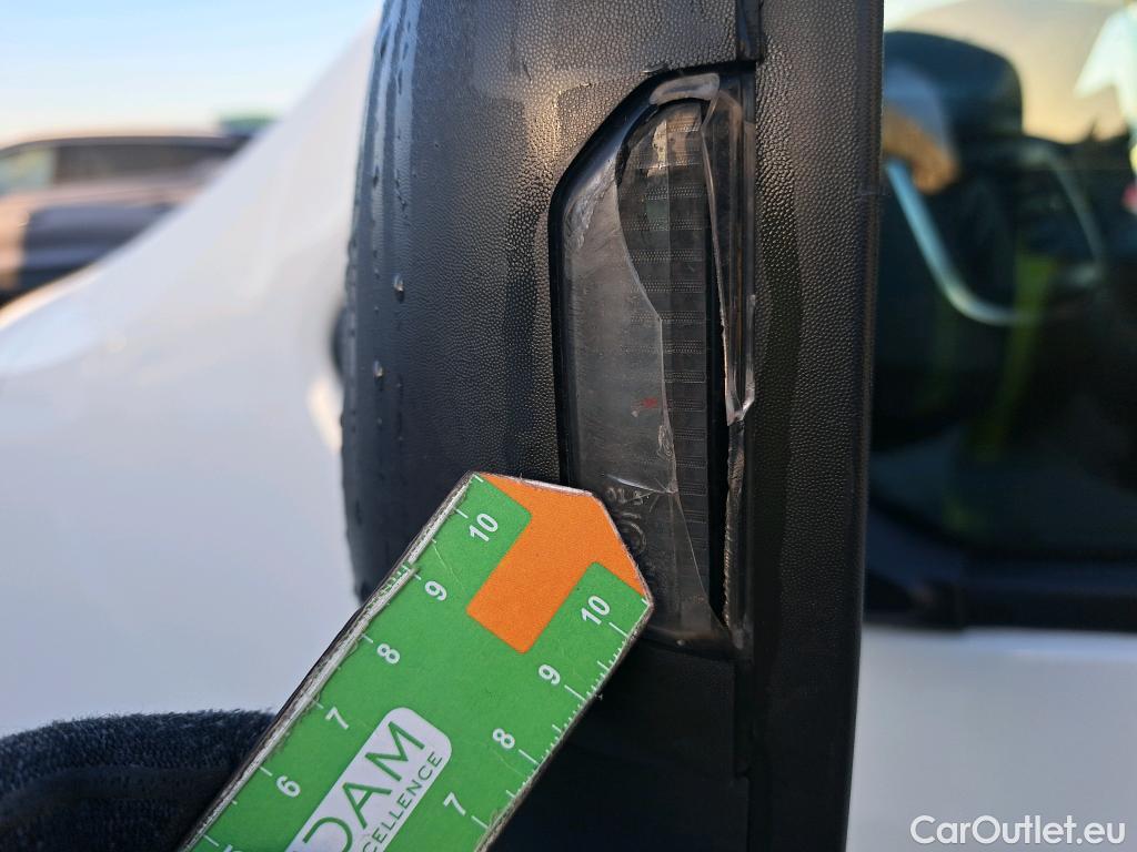  Nissan  NV300 NISSAN  / 2021 / 4P / monovolumen Combi 9 2.0dCi 81kW L1H1 1T Comfort #35