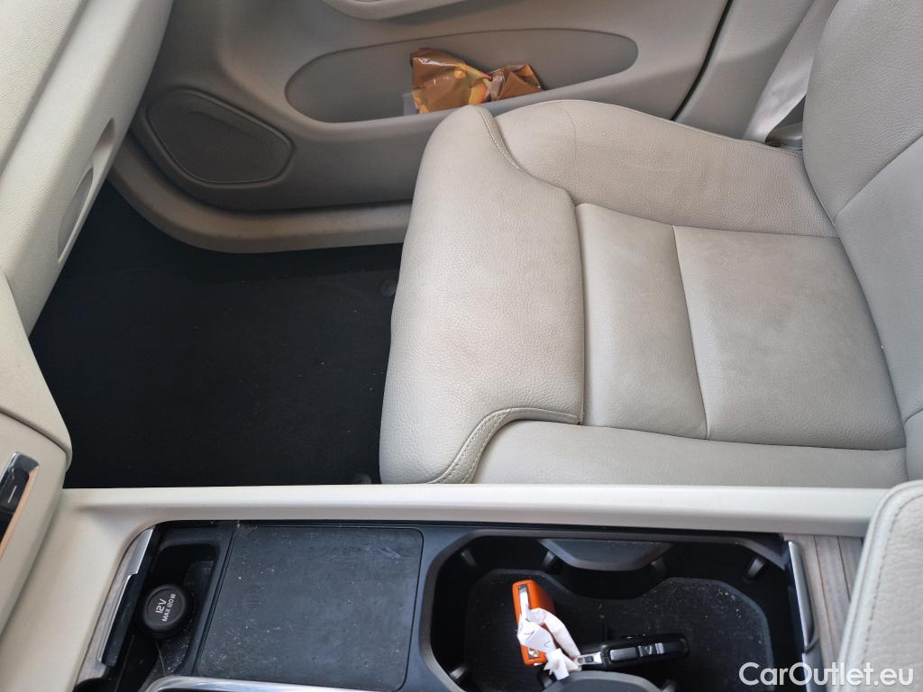  Volvo  XC60 VOLVO  todoterreno 2.0 B4 D Inscription Auto 200 CV #21