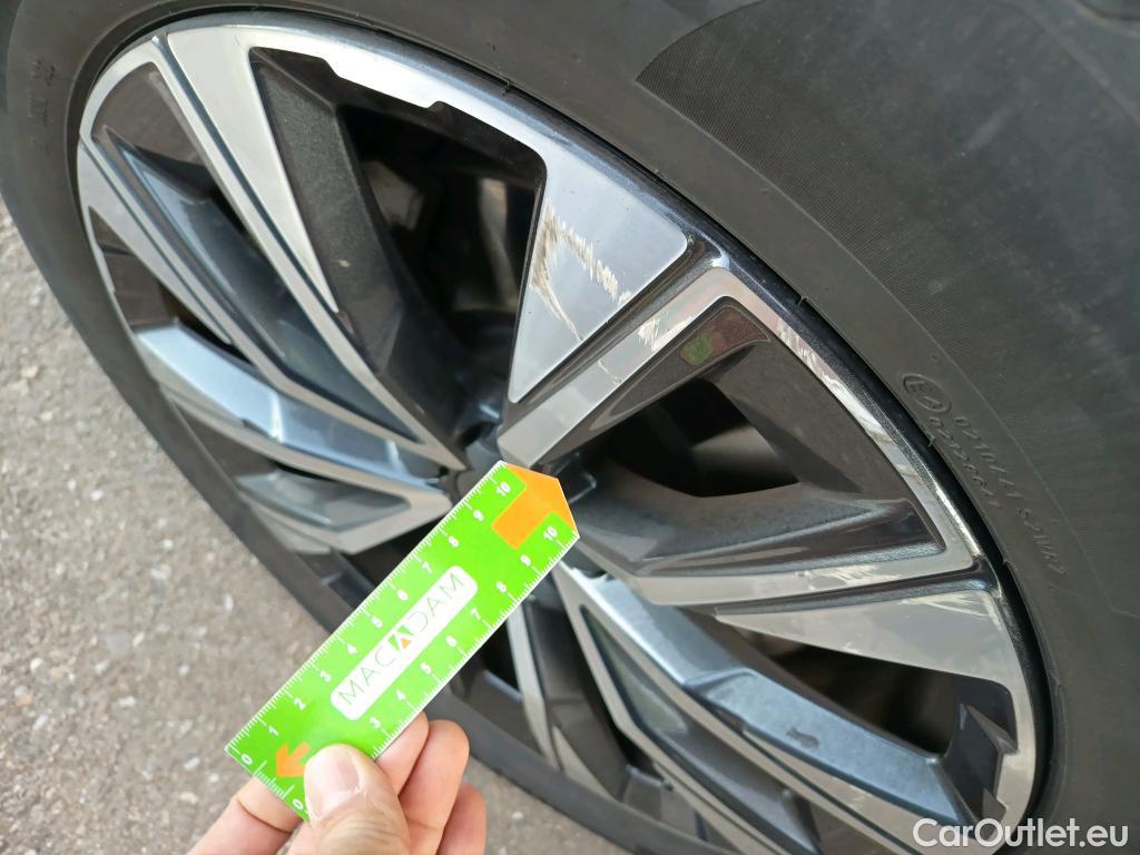  Volvo  XC60 VOLVO  / 2017 / 5P / todoterreno 2.0 T6 AWD Recharge Inscription Auto #10