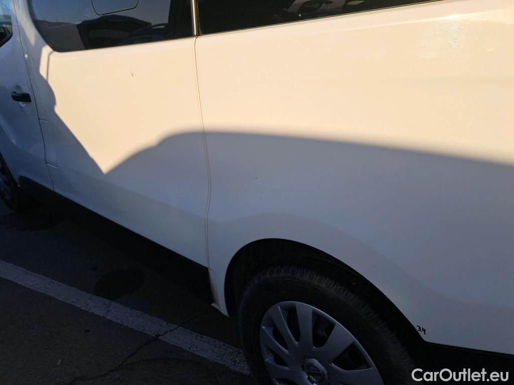  Nissan  NV300 NISSAN  / 2021 / 4P / monovolumen Combi 9 2.0dCi 81kW L1H1 1T Comfort #5