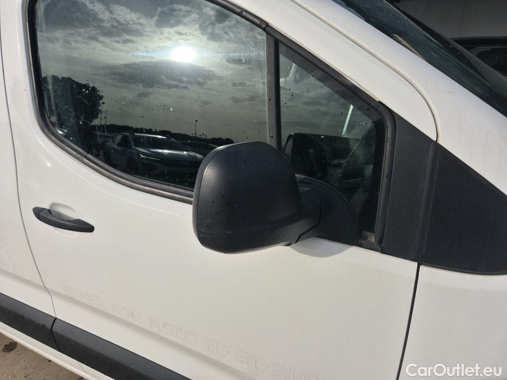  Citroen  Berlingo CITROEN  / 2018 / 3P / furgón derivado de turismo Talla M BlueHDi 100 CONTROL #37