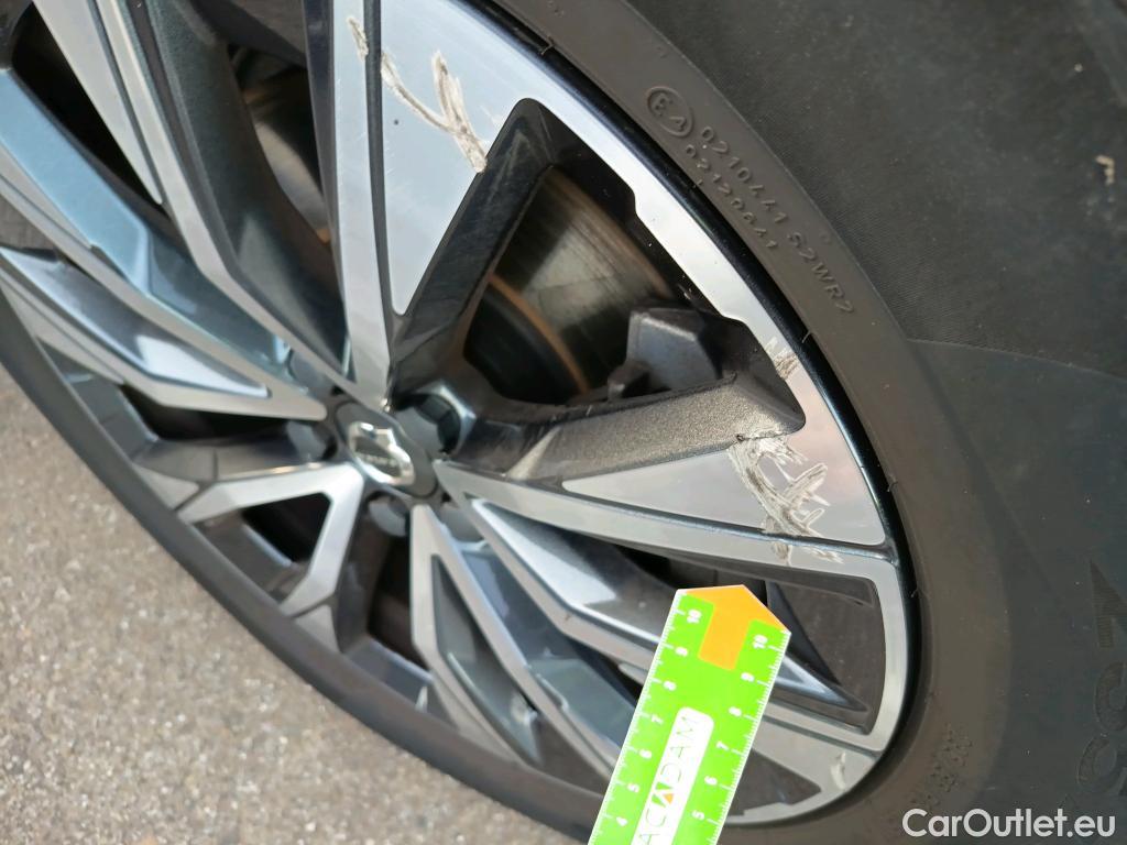  Volvo  XC60 VOLVO  / 2017 / 5P / todoterreno 2.0 T6 AWD Recharge Inscription Auto #12