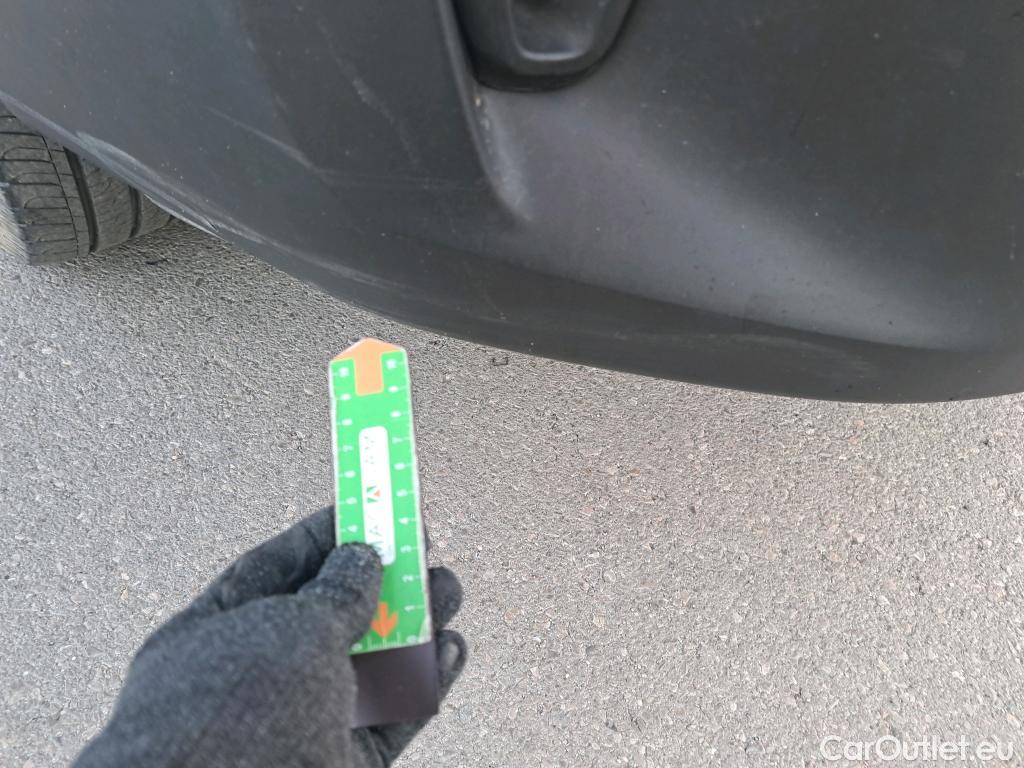  Nissan  NV300 NISSAN  / 2021 / 4P / monovolumen Combi 9 2.0dCi 81kW L1H1 1T Comfort #25