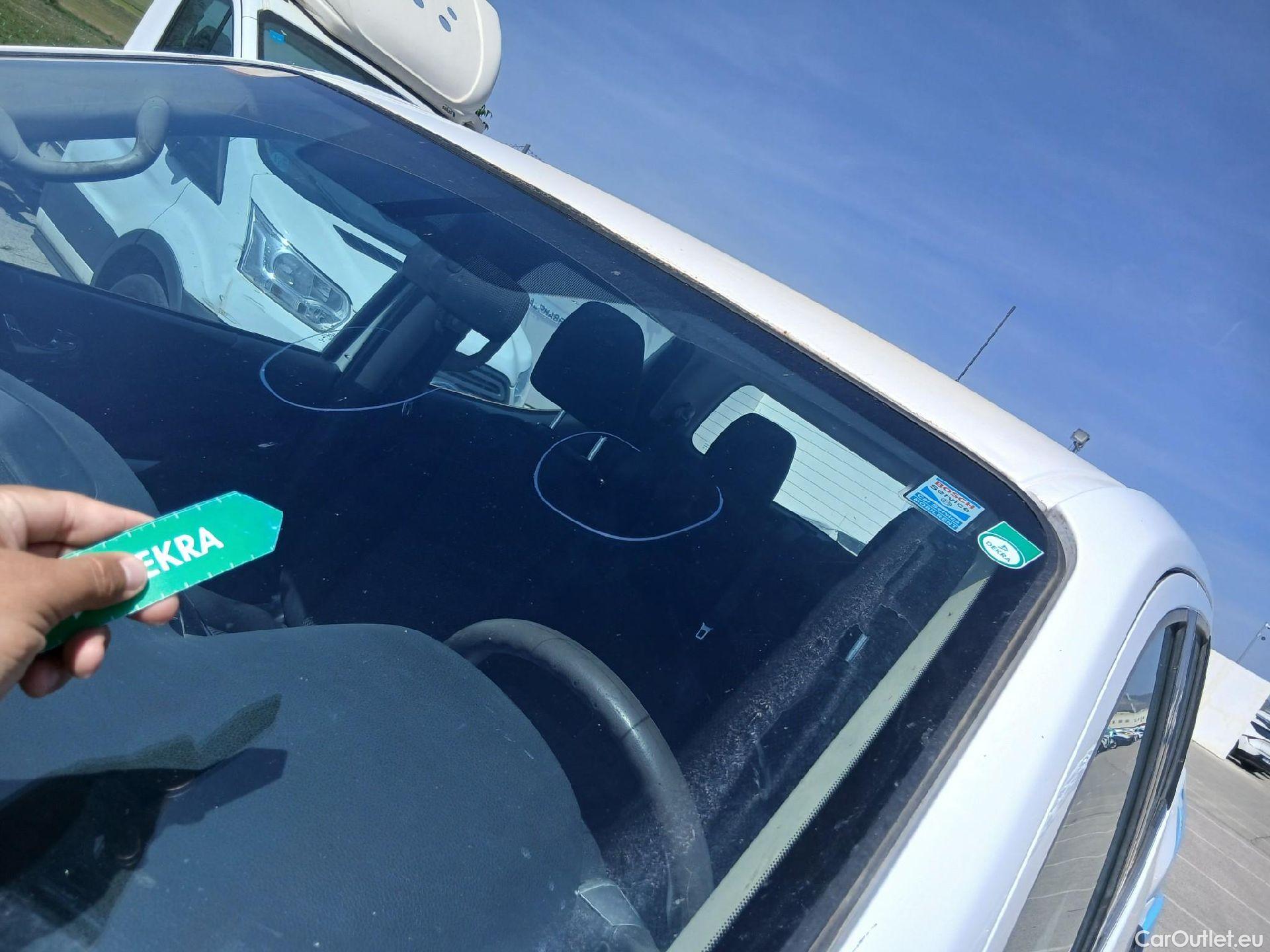  Nissan  Navara NISSAN  / 2015 / 4P / pickup Doble Cab. 2.3dCi 120kW(160CV) Acenta #24