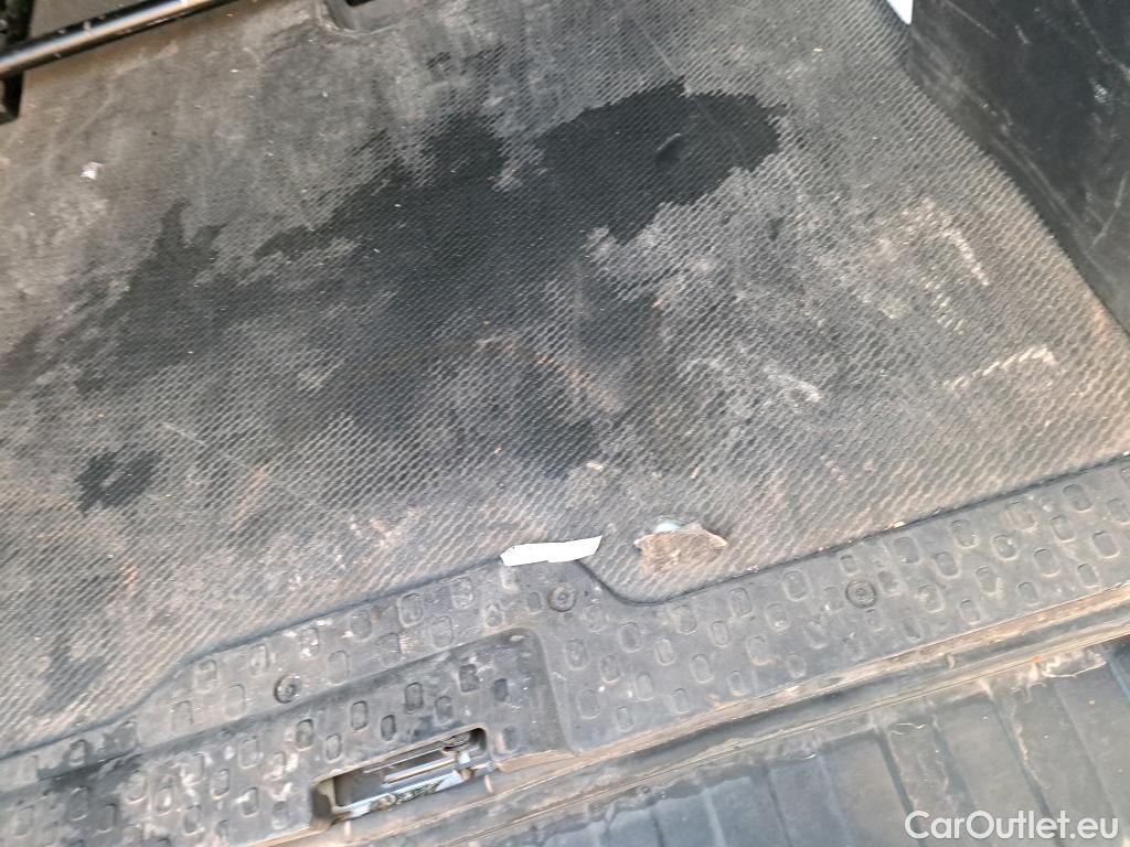  Nissan  NV300 NISSAN  / 2021 / 4P / monovolumen Combi 9 2.0dCi 81kW L1H1 1T Comfort #73