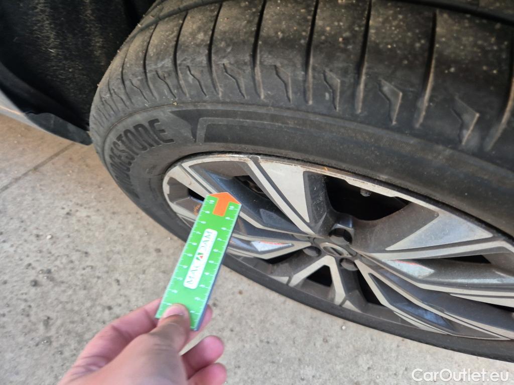  Volvo  XC60 VOLVO  todoterreno 2.0 B4 D Inscription Auto 200 CV #23