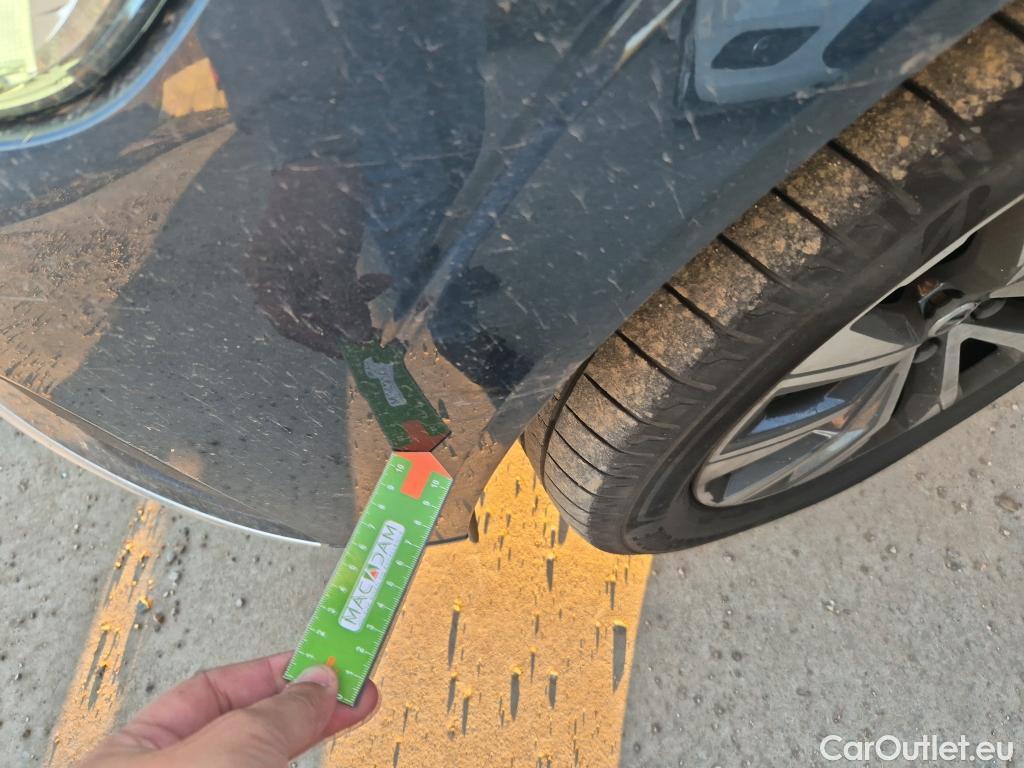  Volvo  XC60 VOLVO  todoterreno 2.0 B4 D Inscription Auto 200 CV #13