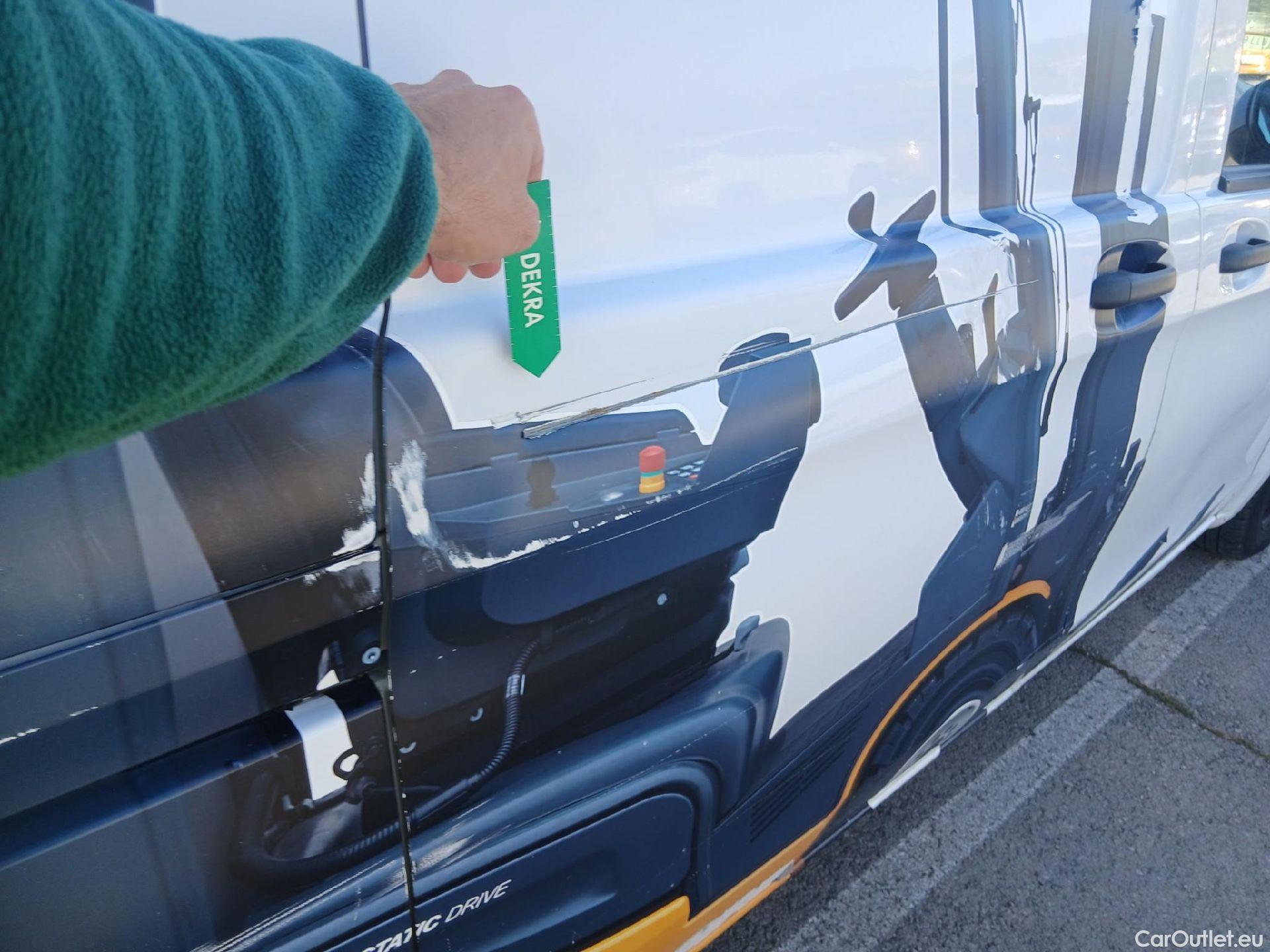  Mercedes  Vito MERCEDES-BENZ  / 2014 / 4P / furgón 111 CDI Larga #22