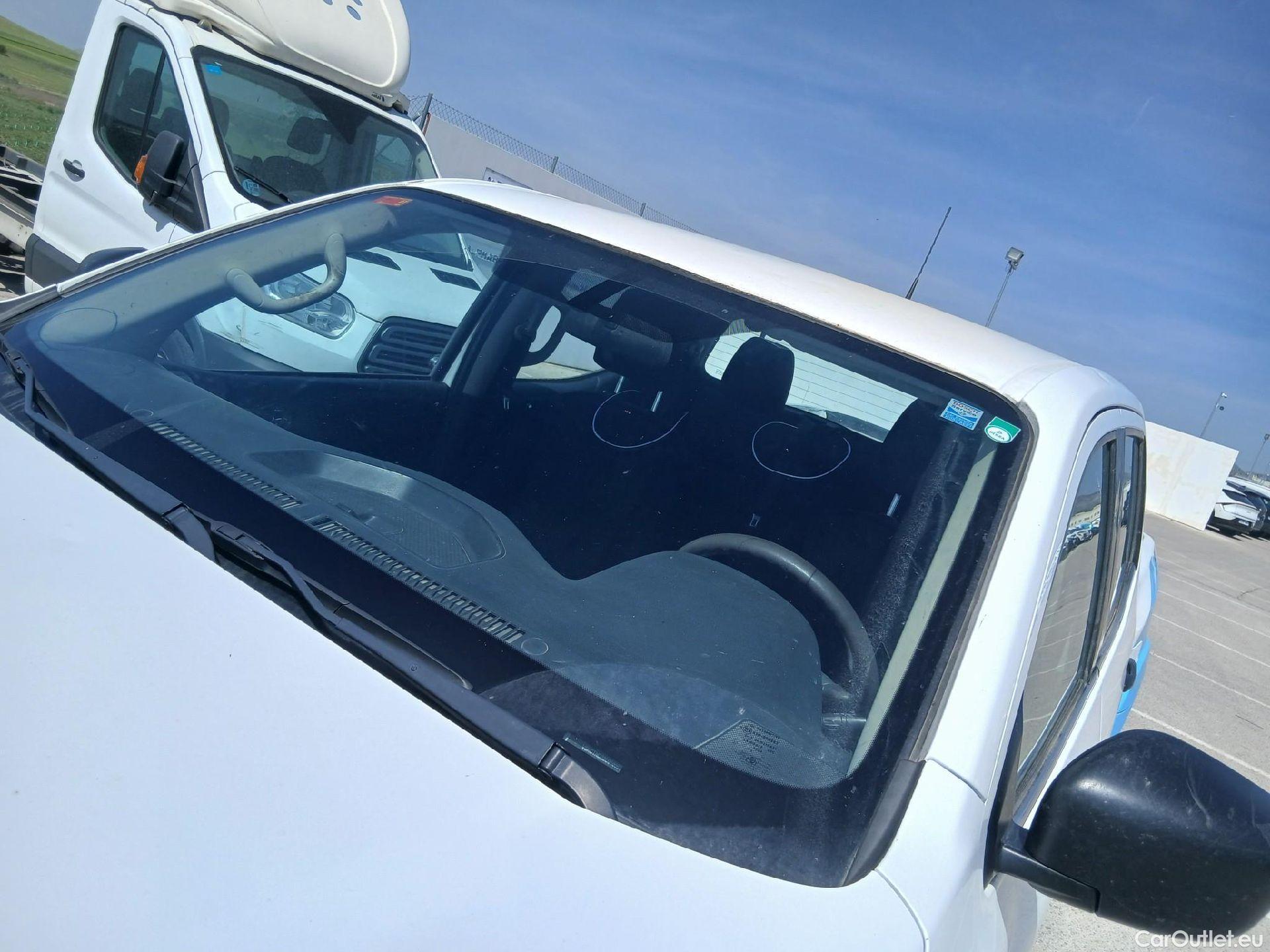  Nissan  Navara NISSAN  / 2015 / 4P / pickup Doble Cab. 2.3dCi 120kW(160CV) Acenta #25