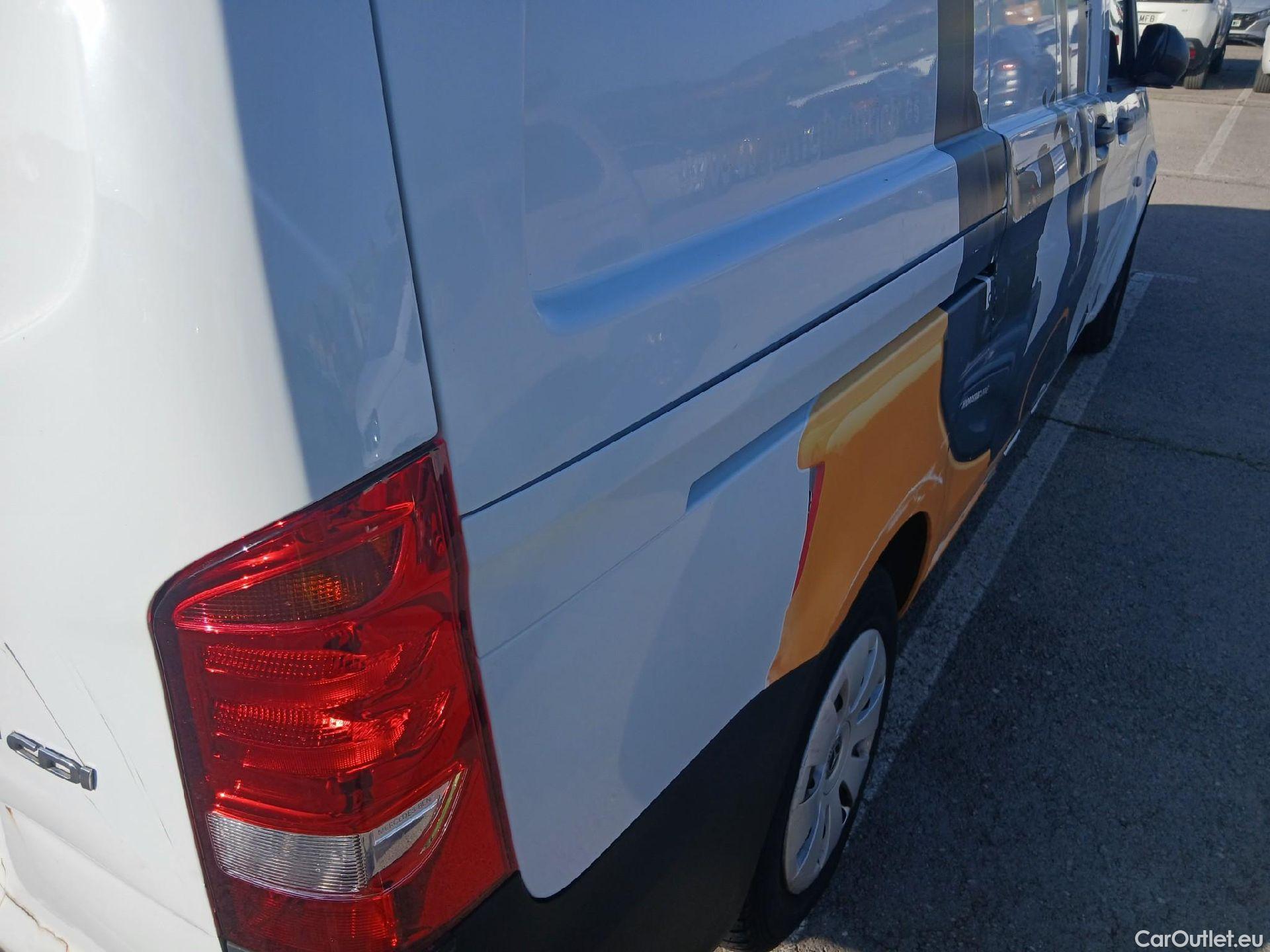  Mercedes  Vito MERCEDES-BENZ  / 2014 / 4P / furgón 111 CDI Larga #19
