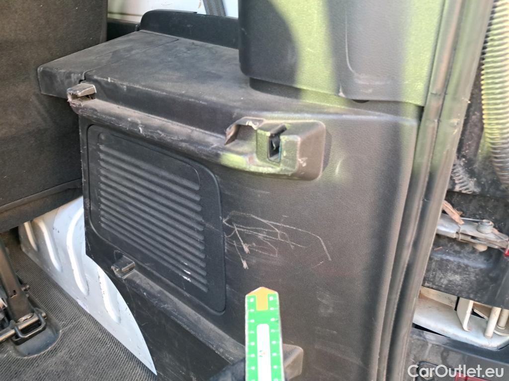  Nissan  NV300 NISSAN  / 2021 / 4P / monovolumen Combi 9 2.0dCi 81kW L1H1 1T Comfort #44