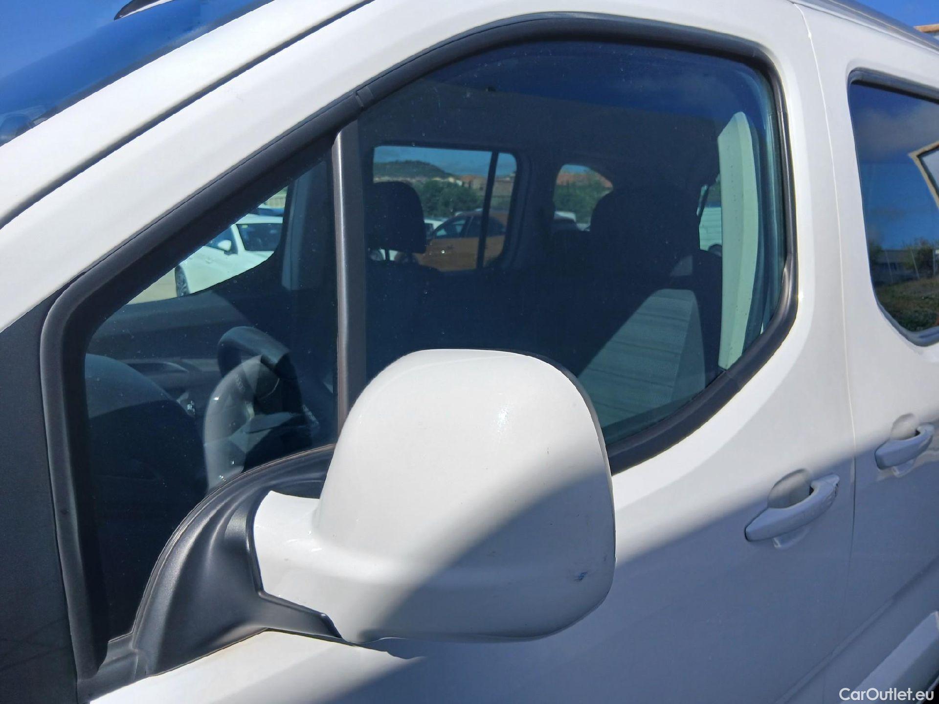  Opel  Combo OPEL  Life / 2018 / 5P / monovolumen compacto 1.5 TD 96kW (130CV) S/S Innovation L Aut #7