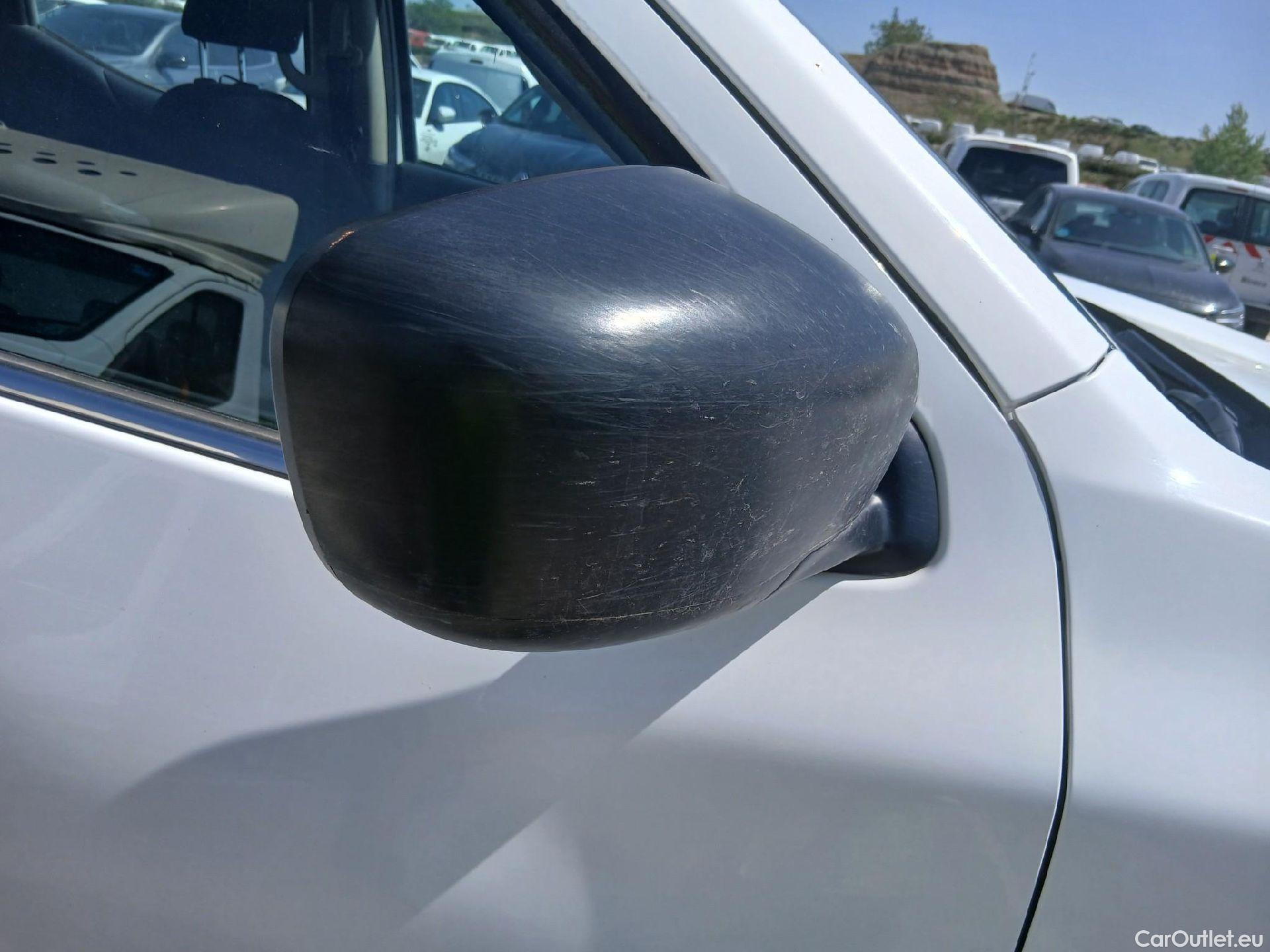  Nissan  Navara NISSAN  / 2015 / 4P / pickup Doble Cab. 2.3dCi 120kW(160CV) Acenta #50