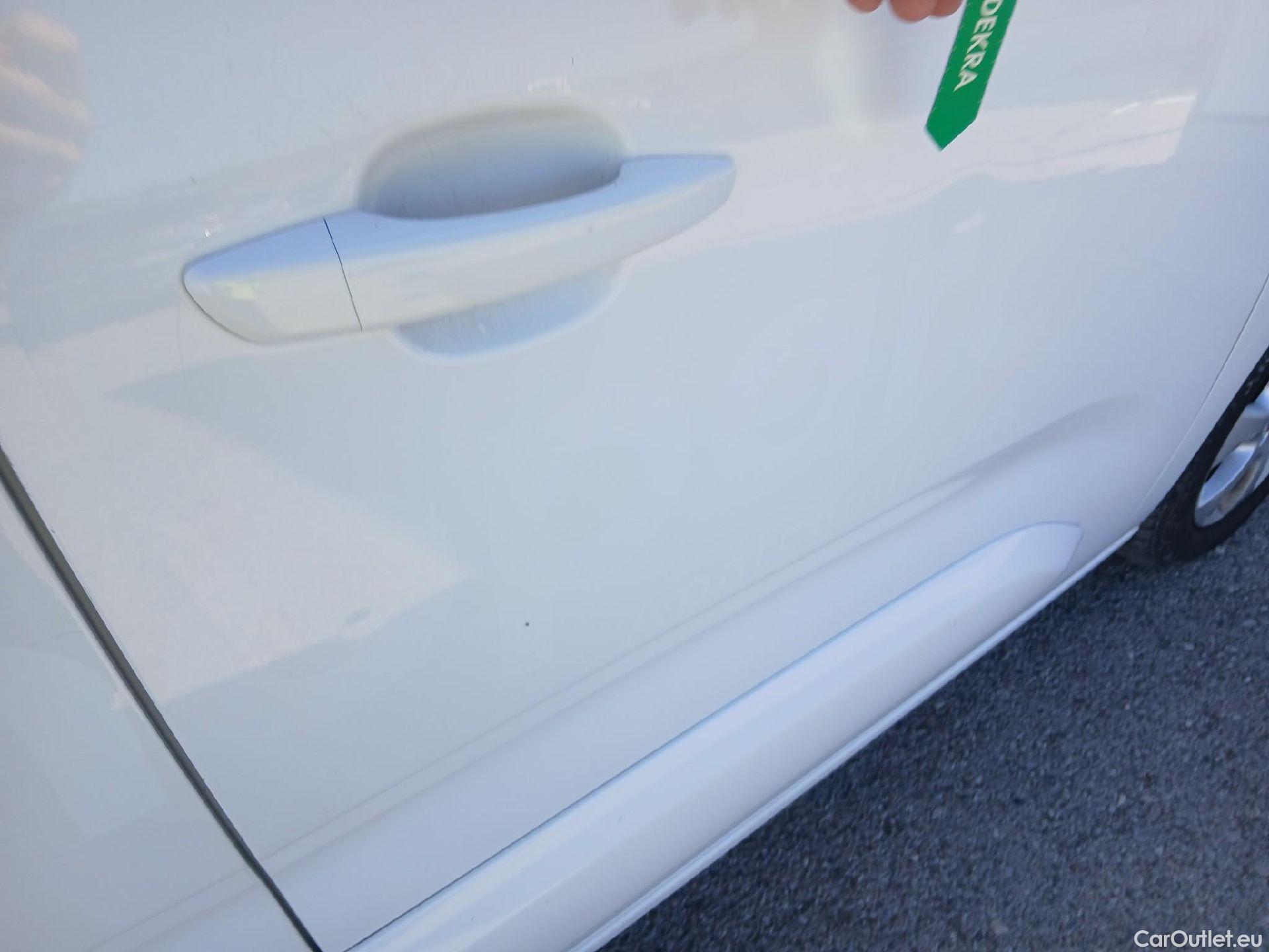  Opel  Combo OPEL  Life / 2018 / 5P / monovolumen compacto 1.5 TD 96kW (130CV) S/S Innovation L Aut #25