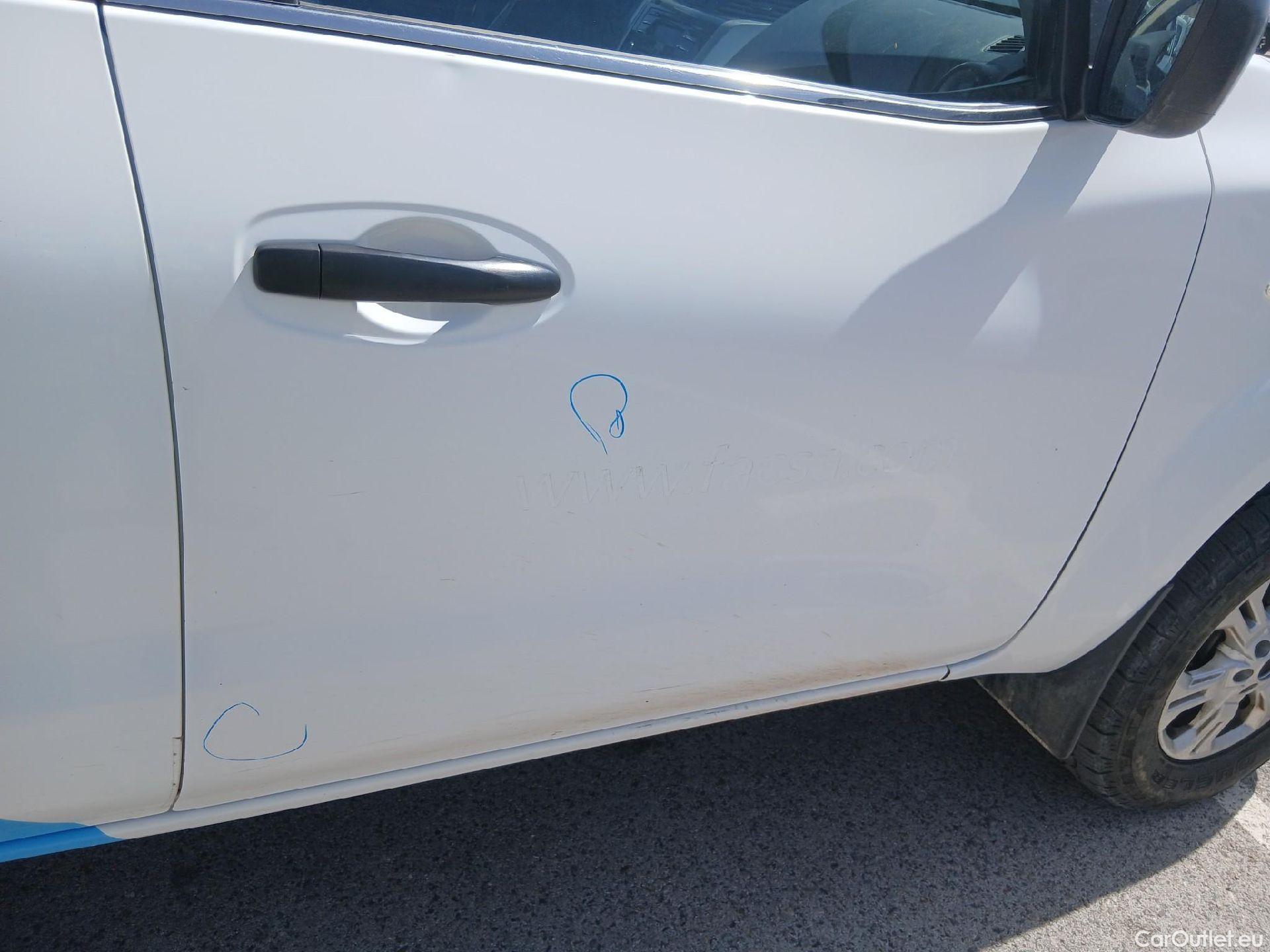  Nissan  Navara NISSAN  / 2015 / 4P / pickup Doble Cab. 2.3dCi 120kW(160CV) Acenta #49