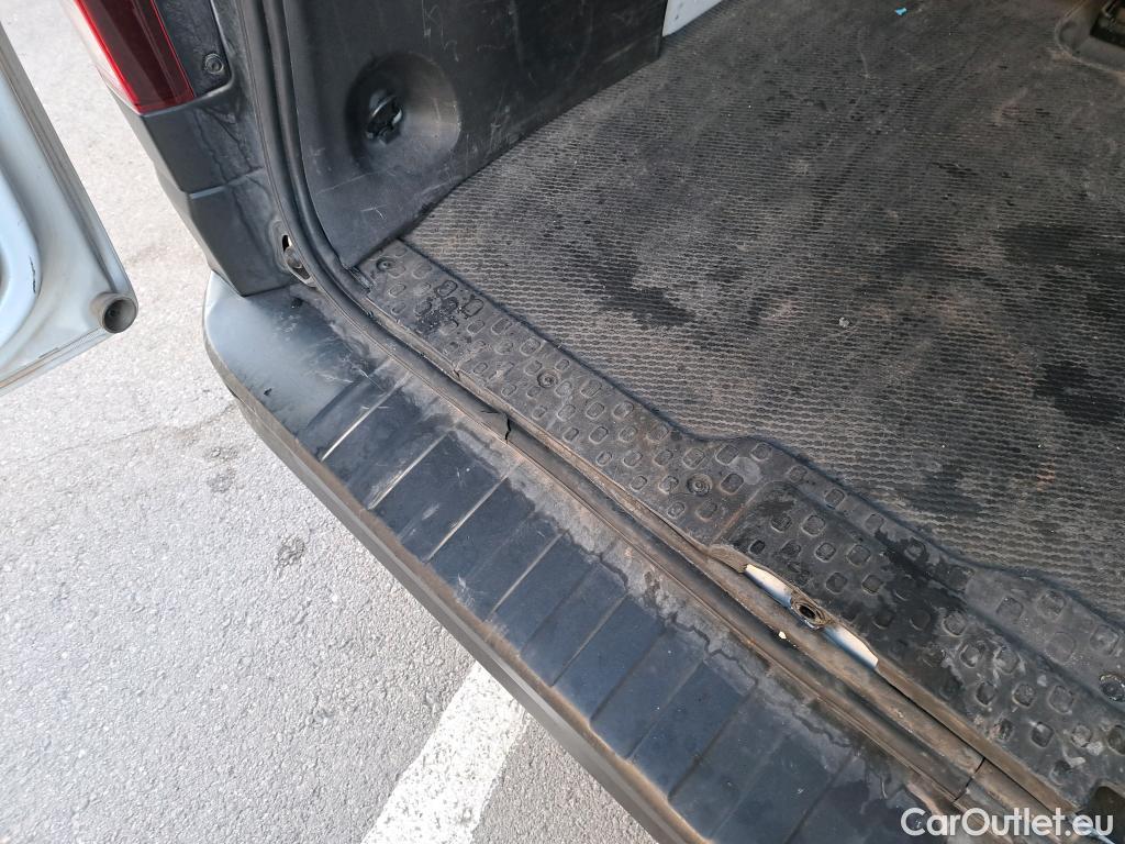  Nissan  NV300 NISSAN  / 2021 / 4P / monovolumen Combi 9 2.0dCi 81kW L1H1 1T Comfort #20