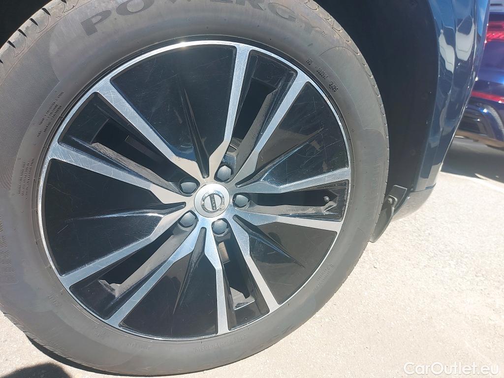  Volvo  XC90 VOLVO  todoterreno 2.0 B5 D AWD Momentum Pro Auto 240 CV  #3