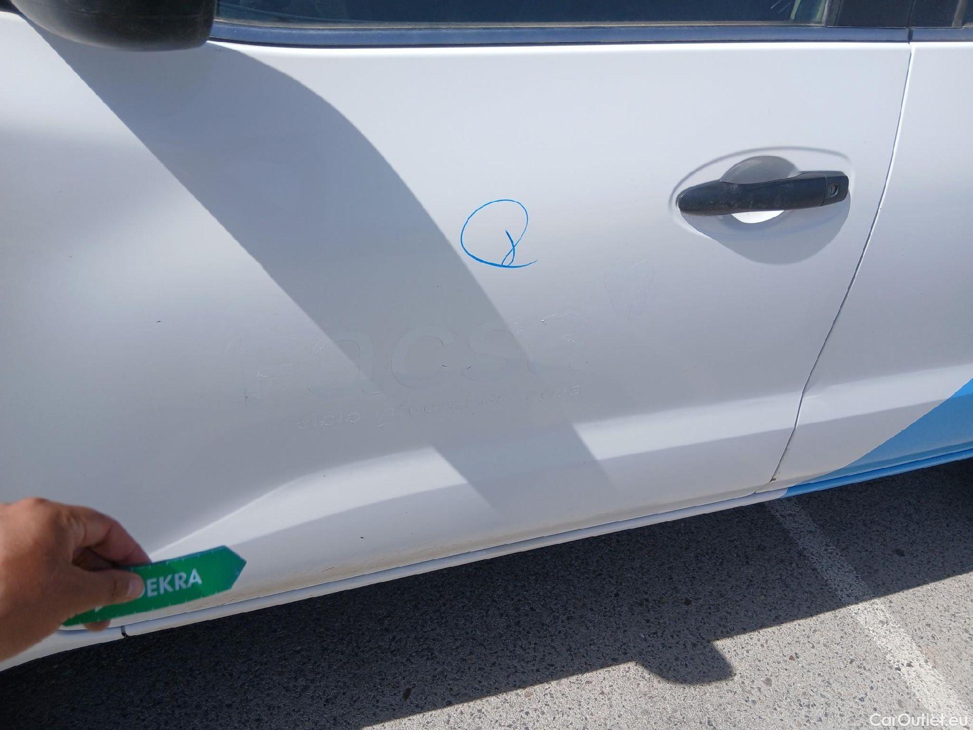  Nissan  Navara NISSAN  / 2015 / 4P / pickup Doble Cab. 2.3dCi 120kW(160CV) Acenta #30