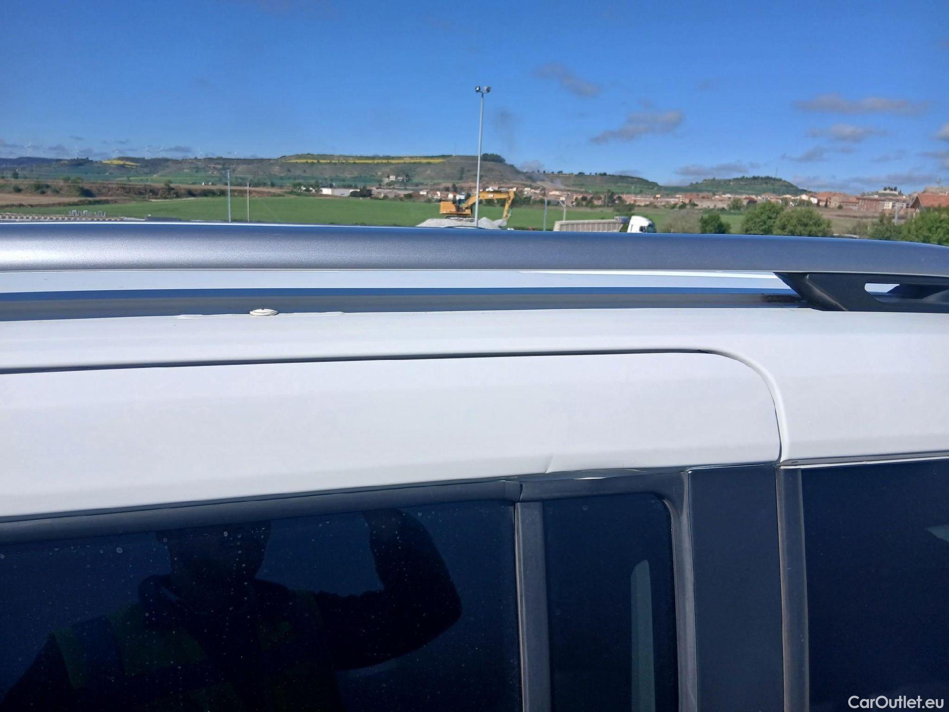  Opel  Combo OPEL  Life / 2018 / 5P / monovolumen compacto 1.5 TD 96kW (130CV) S/S Innovation L Aut #10