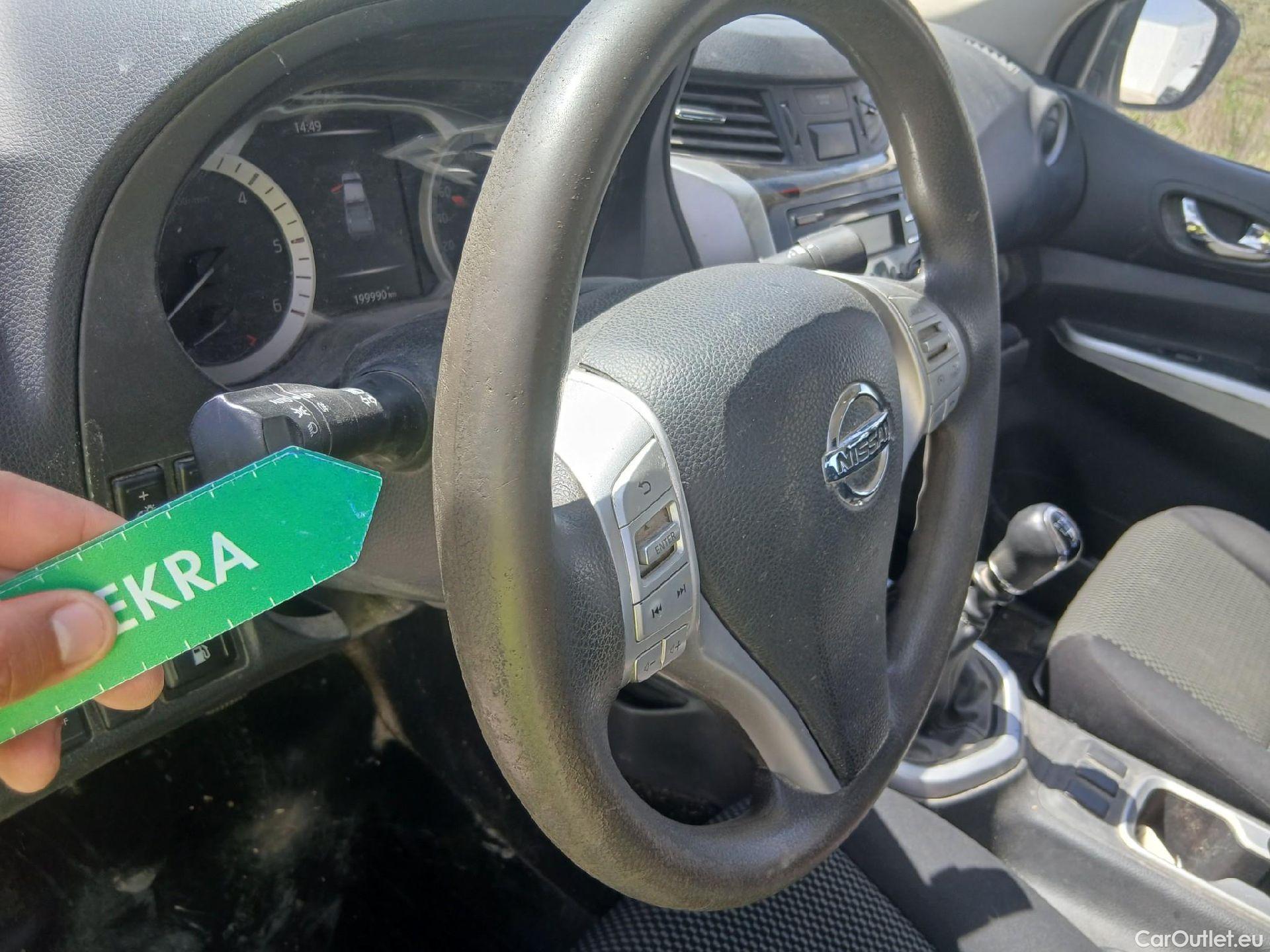  Nissan  Navara NISSAN  / 2015 / 4P / pickup Doble Cab. 2.3dCi 120kW(160CV) Acenta #13