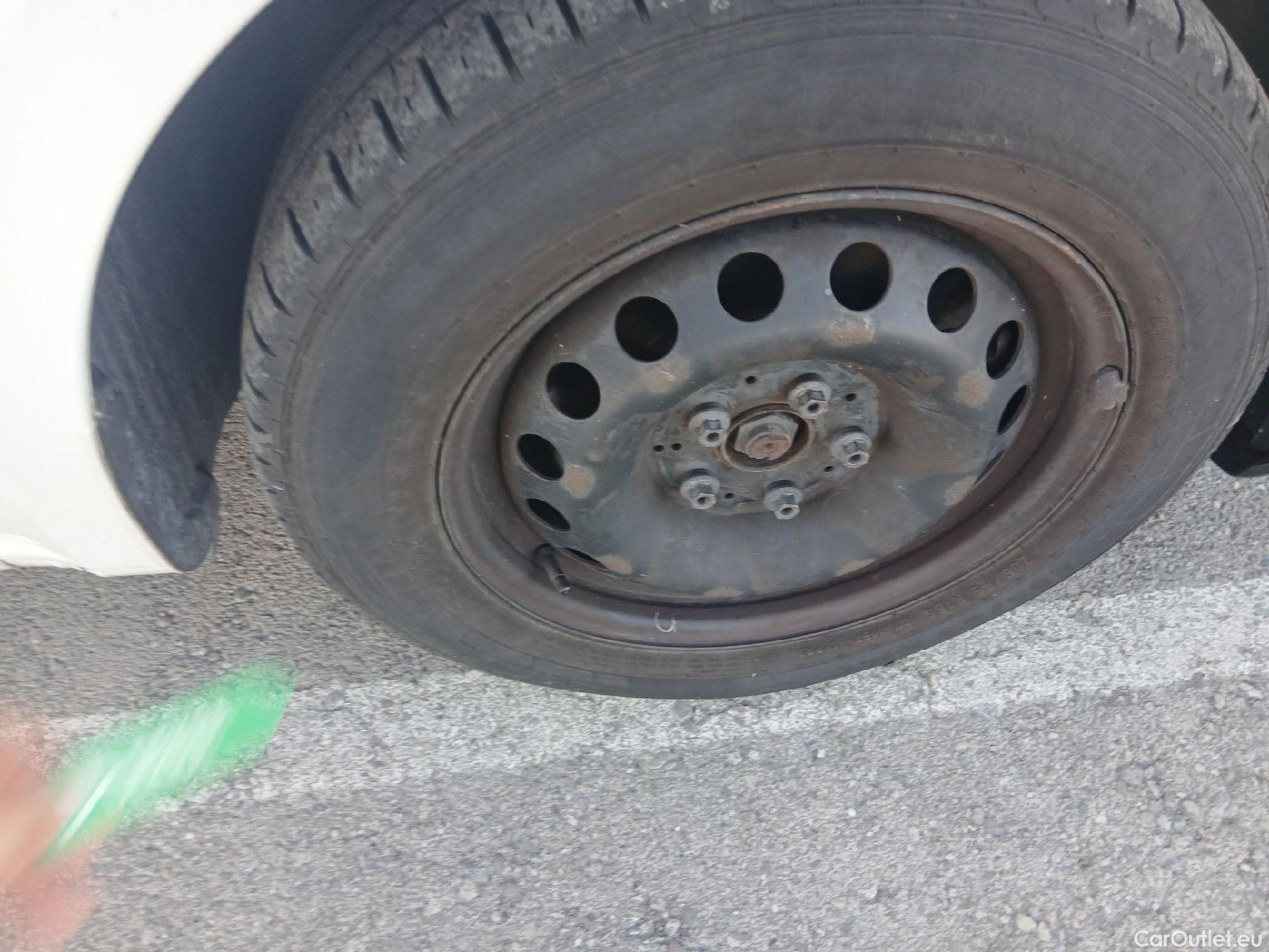  Mercedes  Vito MERCEDES-BENZ  / 2014 / 4P / furgón 111 CDI Larga #30