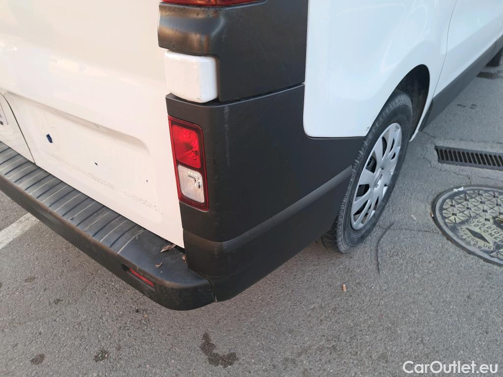  Nissan  NV300 NISSAN  / 2021 / 4P / monovolumen Combi 9 2.0dCi 81kW L1H1 1T Comfort #36