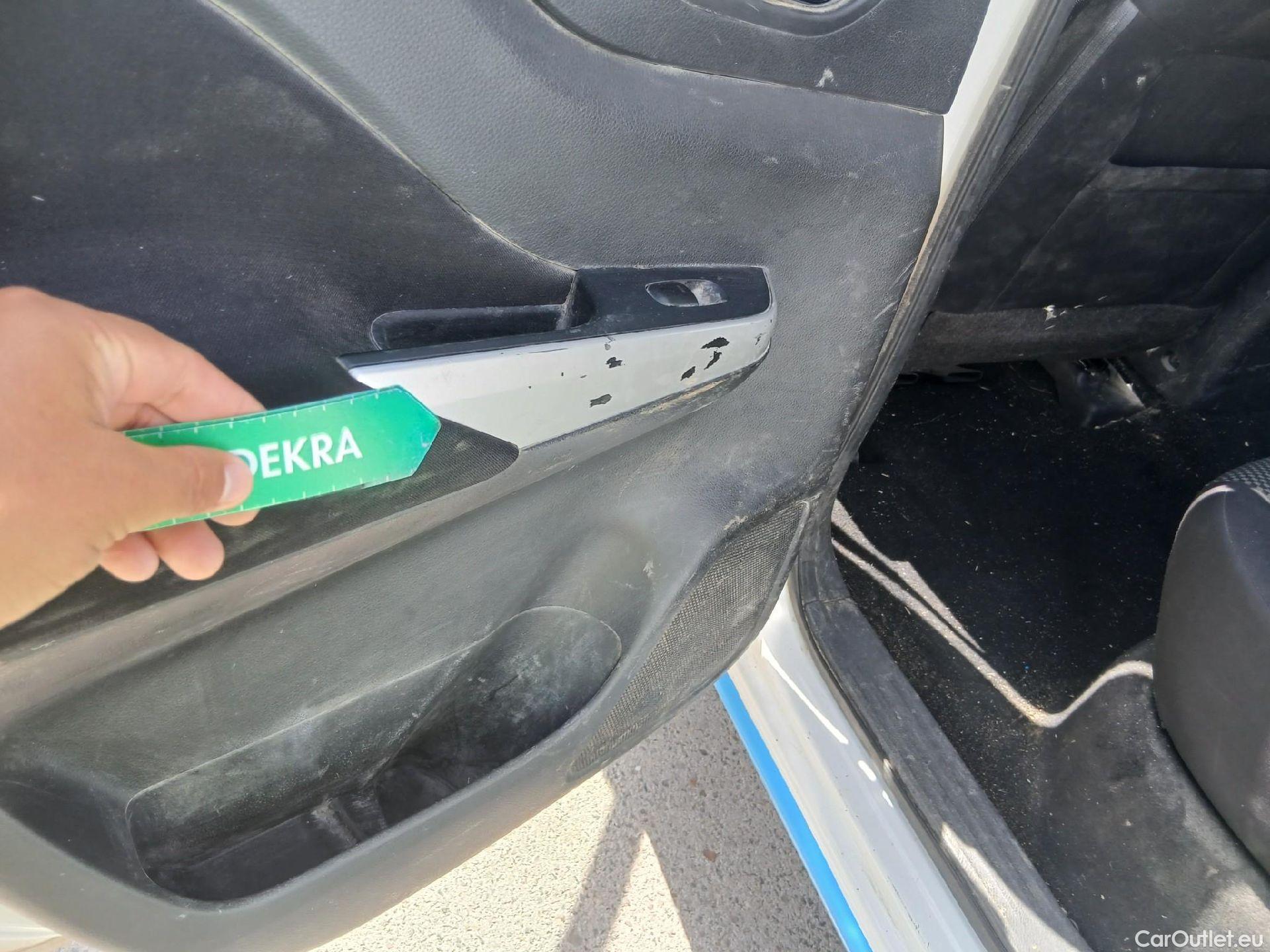  Nissan  Navara NISSAN  / 2015 / 4P / pickup Doble Cab. 2.3dCi 120kW(160CV) Acenta #5