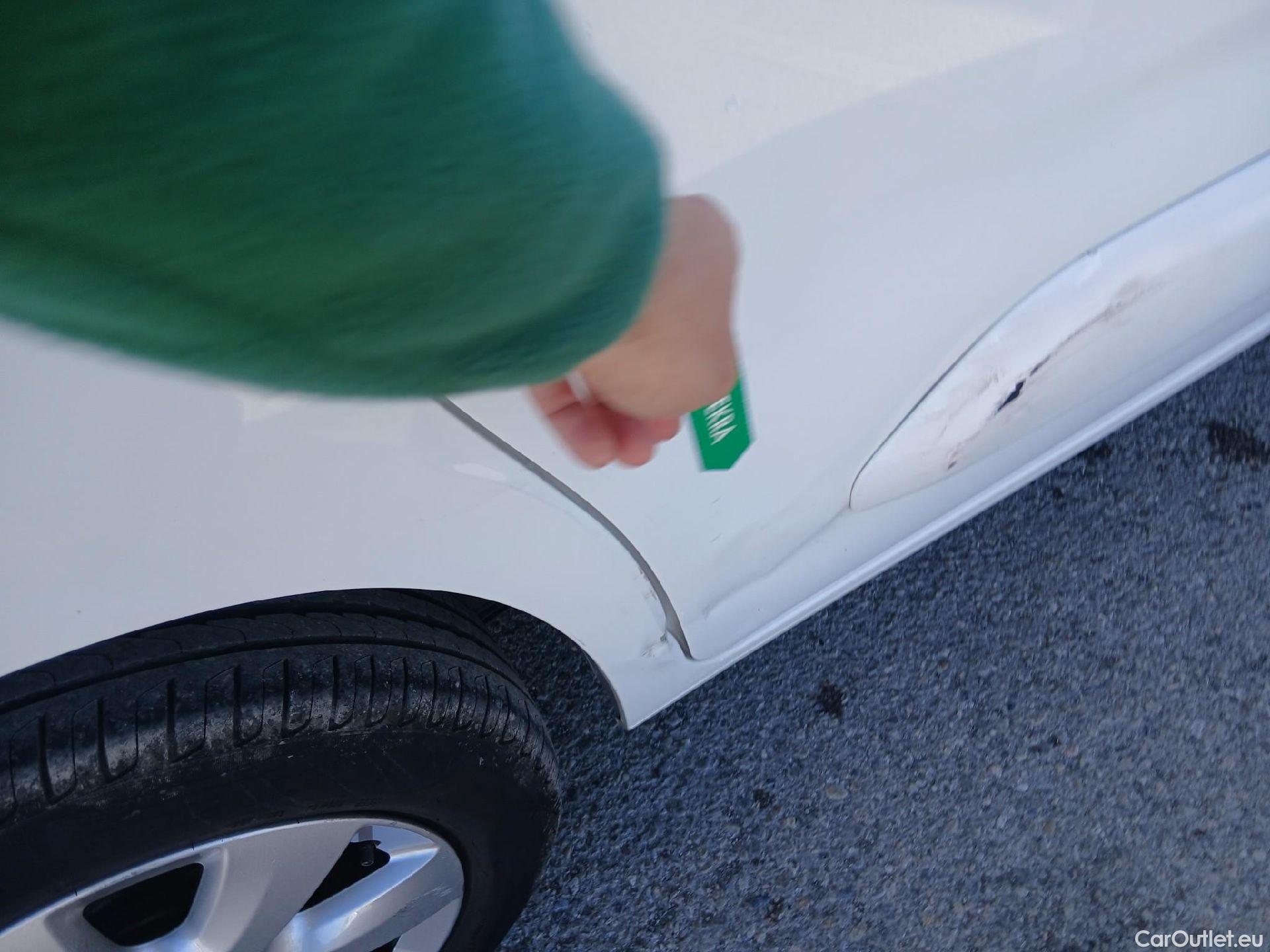  Opel  Combo OPEL  Life / 2018 / 5P / monovolumen compacto 1.5 TD 96kW (130CV) S/S Innovation L Aut #24