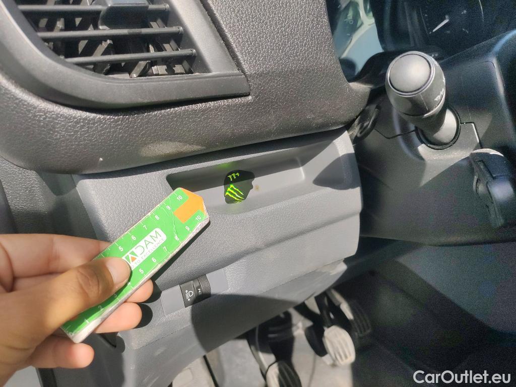  Opel  Vivaro OPEL  / 2019 / 4P / furgón 1.5 BlueHDi 74kW (100CV) M Std #24