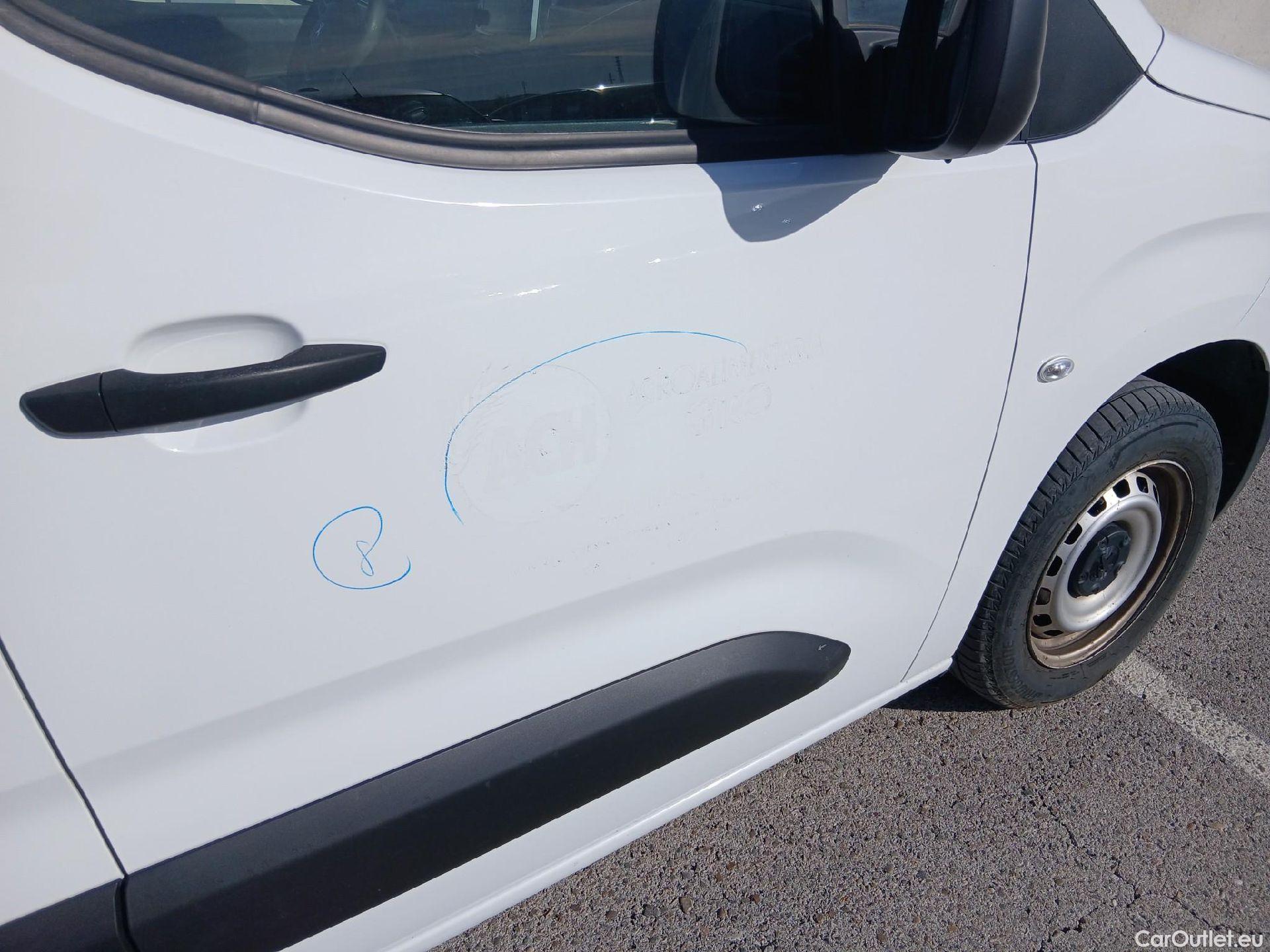  Peugeot  Partner PEUGEOT  / 2018 / 4P / furgón derivado de turismo Premium Standard 600kg BlueHDi 73kW (AC) #23