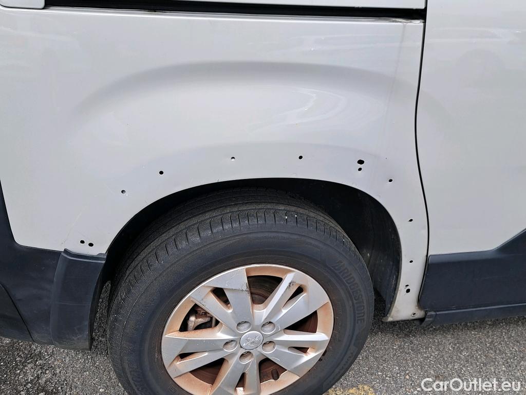  Peugeot  RIFTER PEUGEOT  / 2018 / 5P / monovolumen compacto Active Nav+ Standard BlueHDi 73kW #21