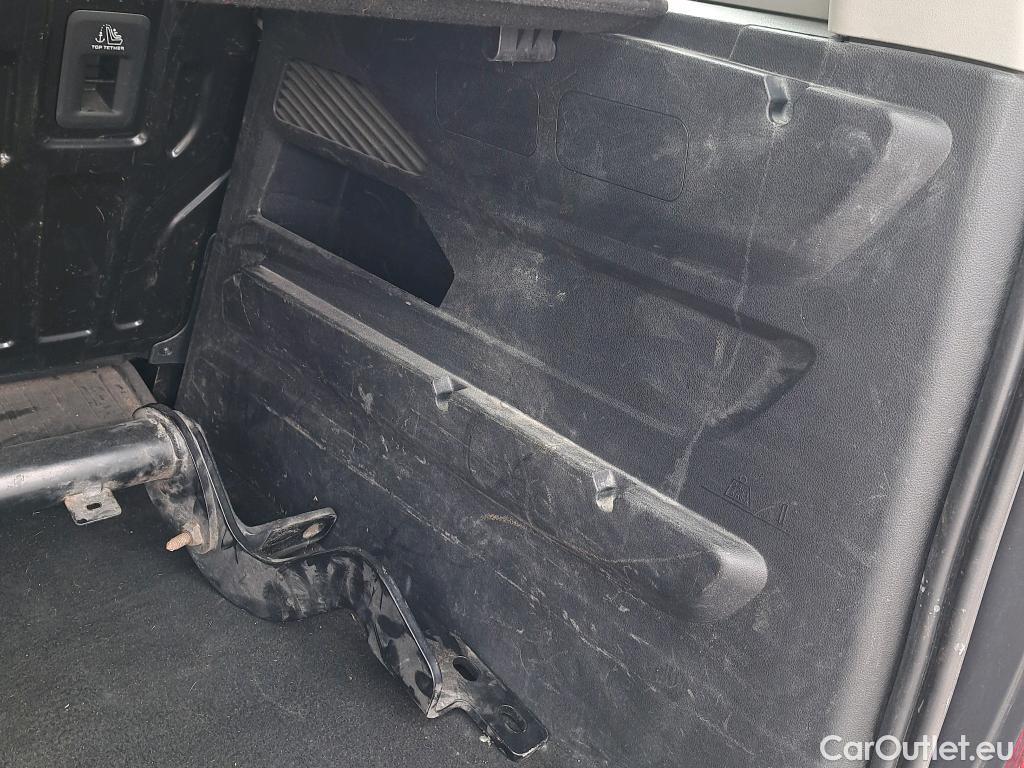  Peugeot  RIFTER PEUGEOT  / 2018 / 5P / monovolumen compacto Active Nav+ Standard BlueHDi 73kW #9