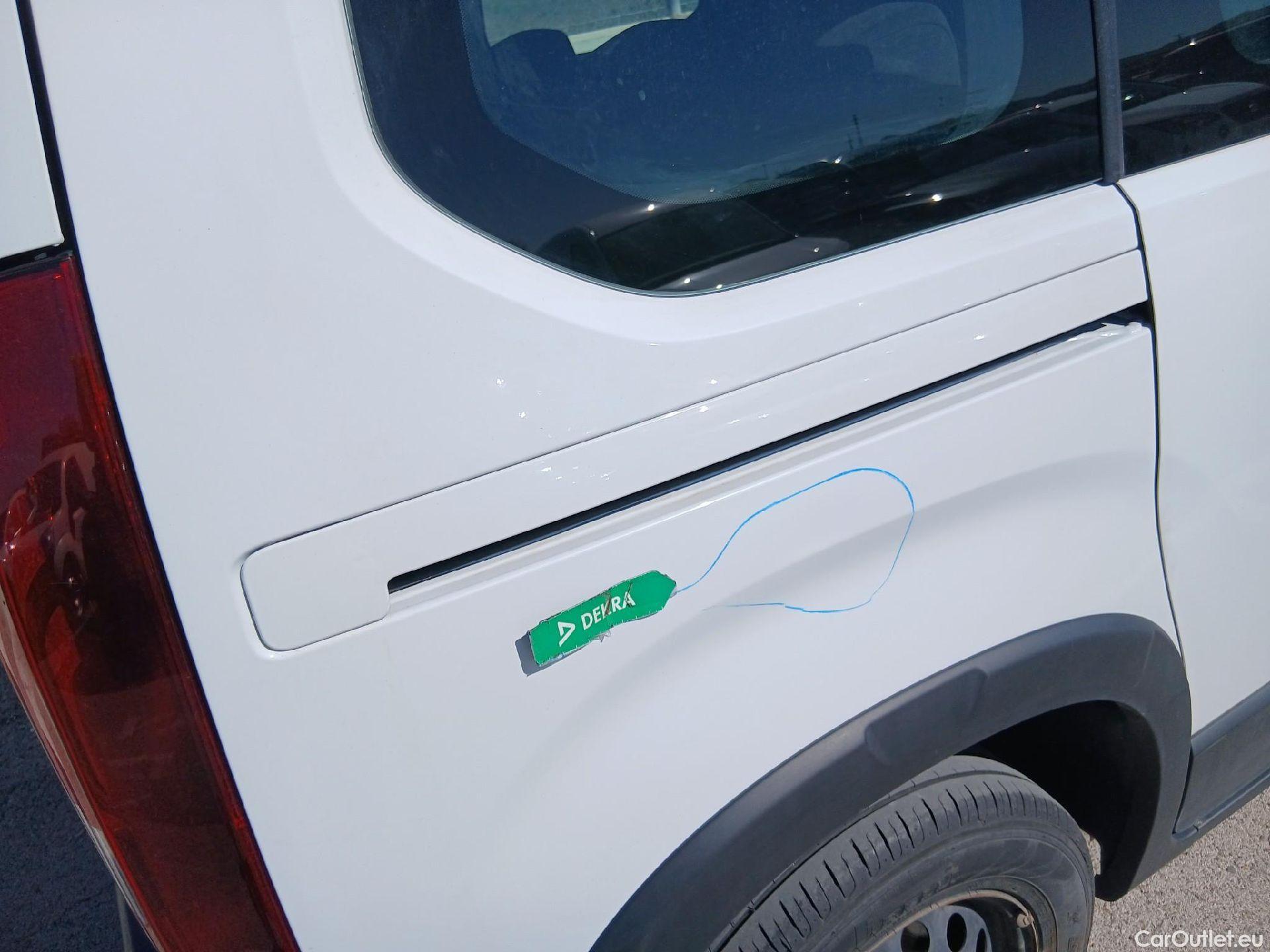  Peugeot  RIFTER PEUGEOT  / 2018 / 5P / monovolumen compacto Active Pack Standard BlueHDi 73kW #25