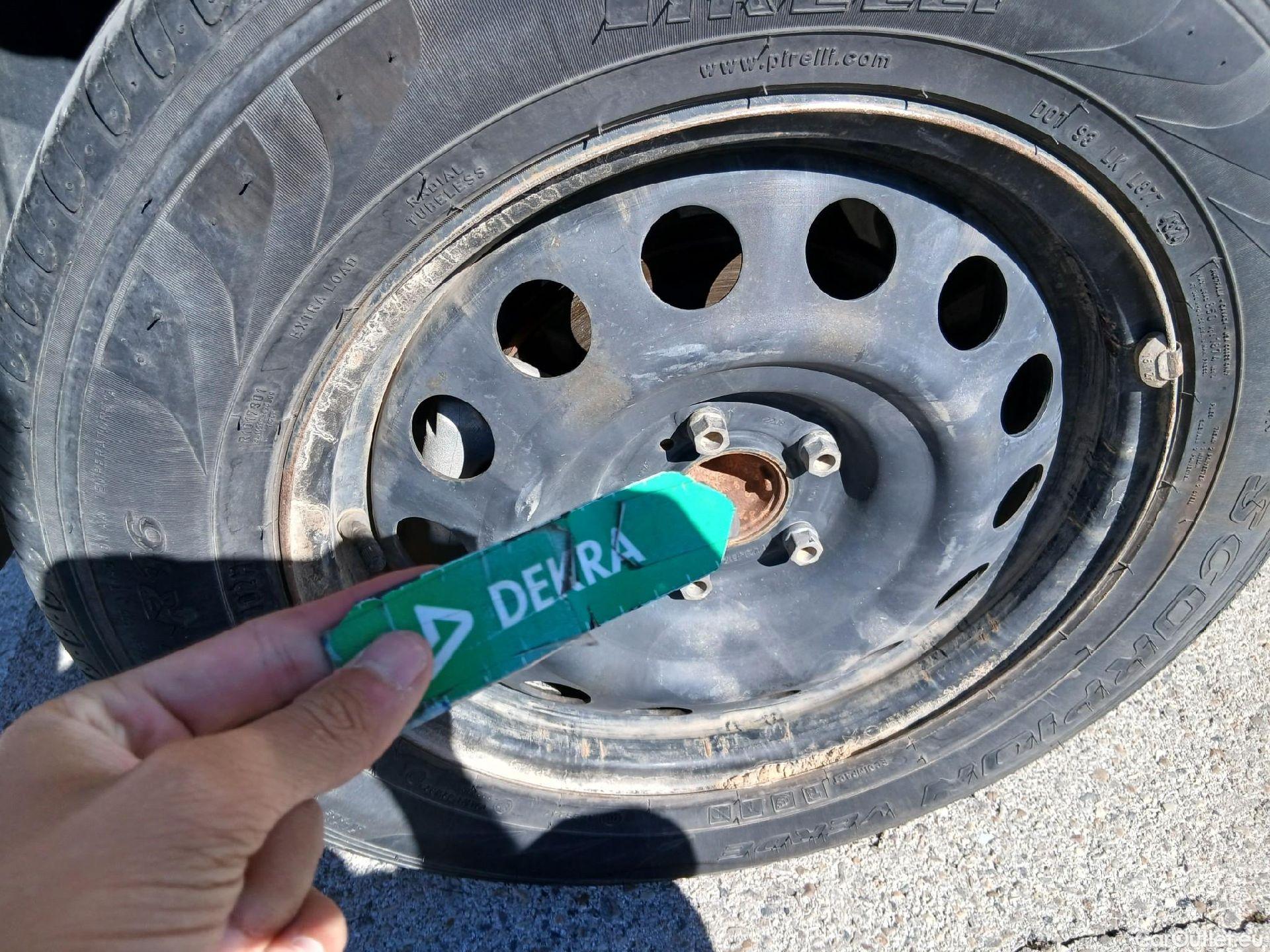  Peugeot  RIFTER PEUGEOT  / 2018 / 5P / monovolumen compacto Active Pack Standard BlueHDi 73kW #23