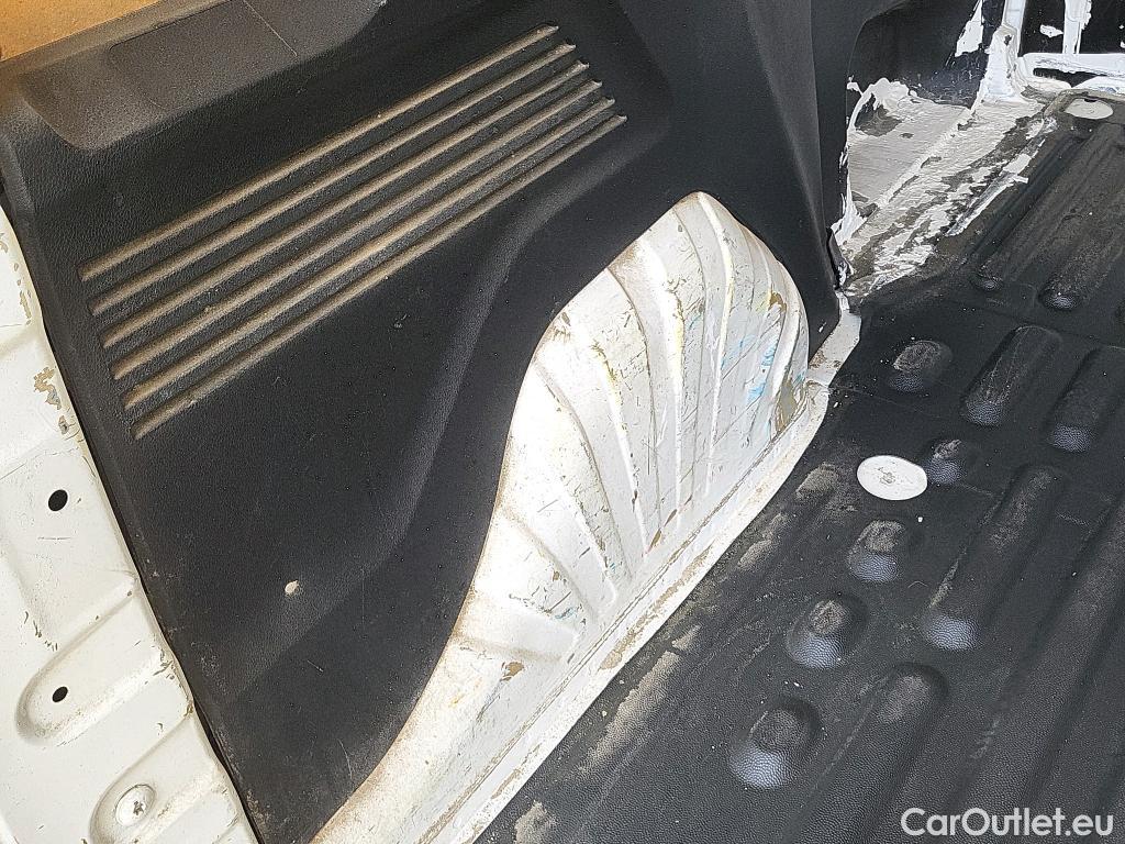  Peugeot  Partner PEUGEOT  / 2018 / 3P / furgón derivado de turismo Pro Standard 600kg BlueHDi 73kW #7