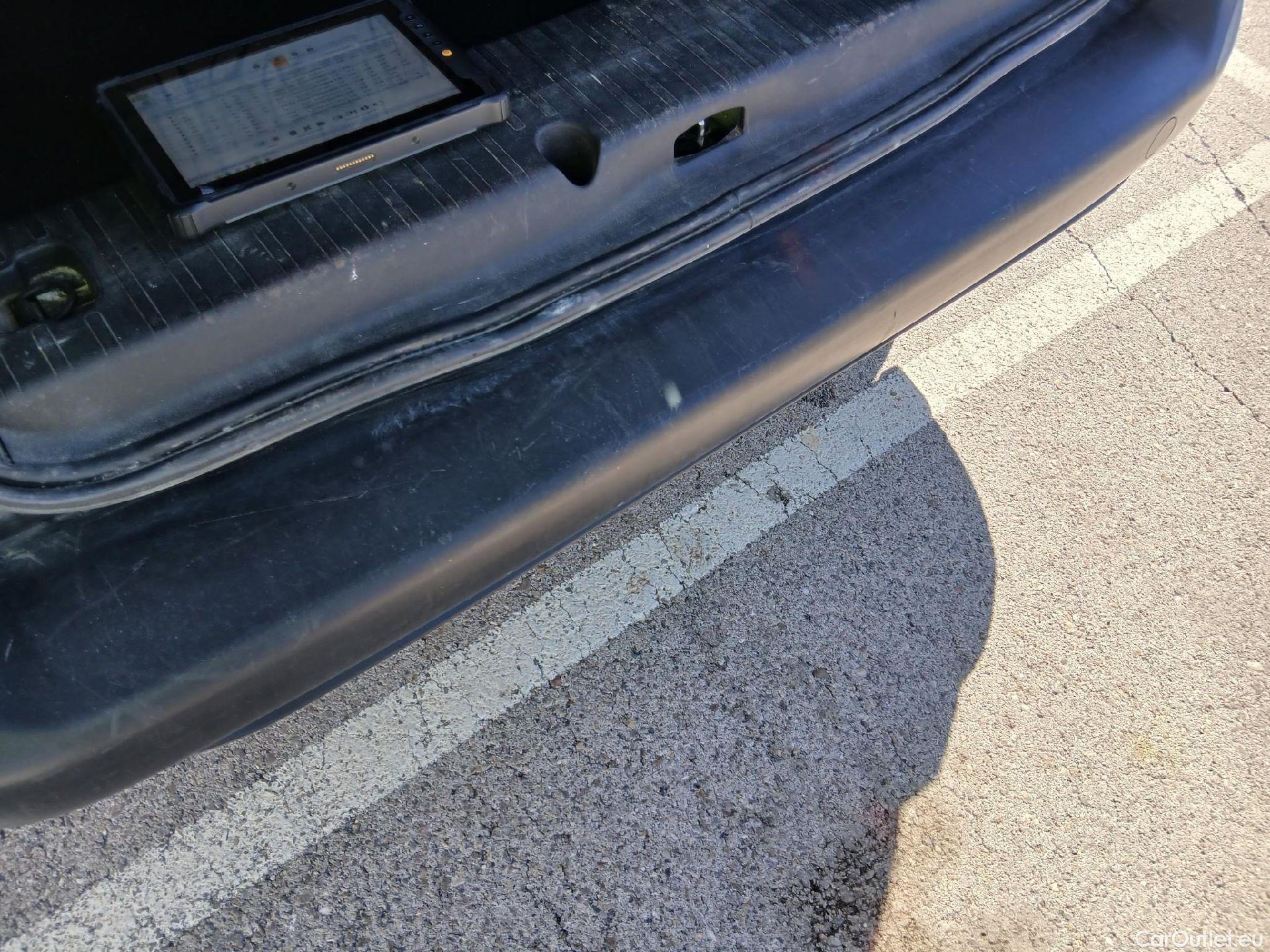  Peugeot  RIFTER PEUGEOT  / 2018 / 5P / monovolumen compacto Active Pack Standard BlueHDi 73kW #18