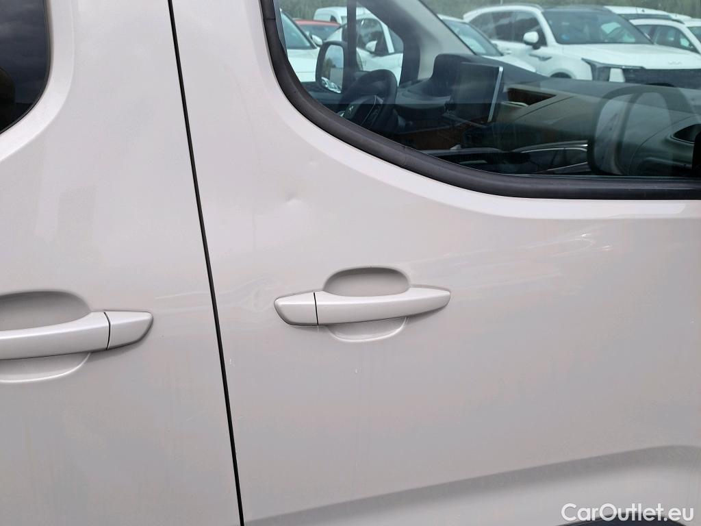  Peugeot  RIFTER PEUGEOT  / 2018 / 5P / monovolumen compacto Active Nav+ Standard BlueHDi 73kW #32