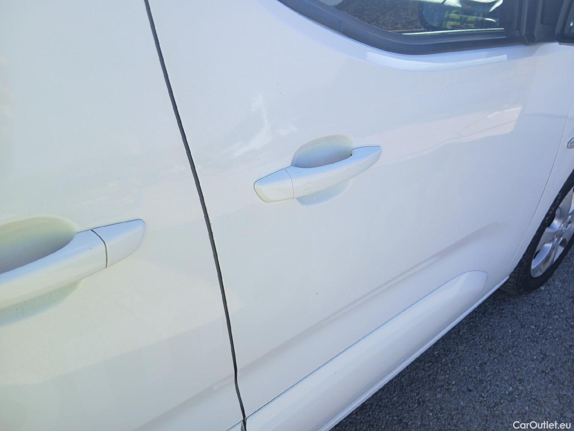  Opel  Combo OPEL  Life / 2018 / 5P / monovolumen compacto 1.5 TD 96kW (130CV) S/S Innovation L Aut #26