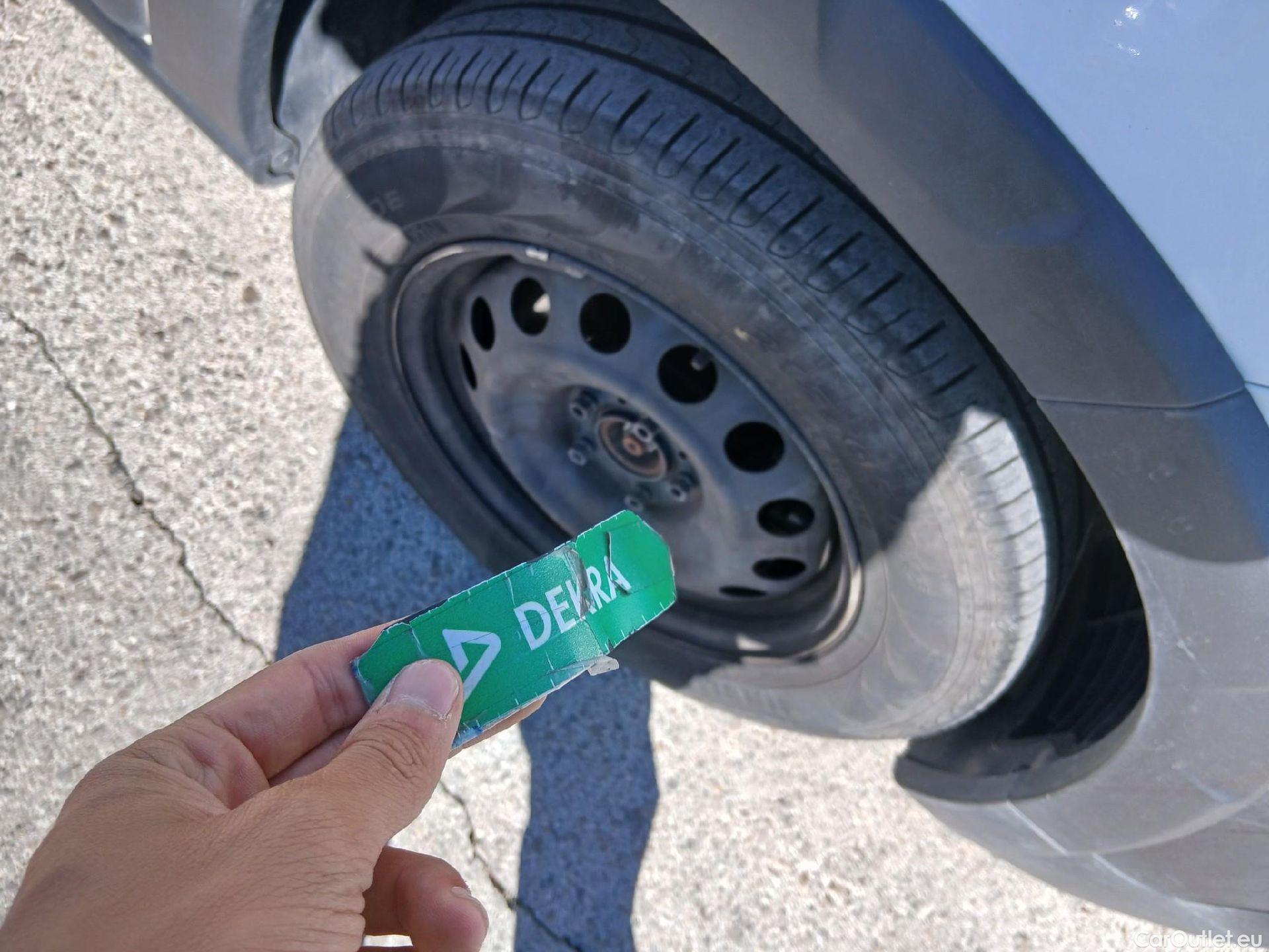  Peugeot  RIFTER PEUGEOT  / 2018 / 5P / monovolumen compacto Active Pack Standard BlueHDi 73kW #29