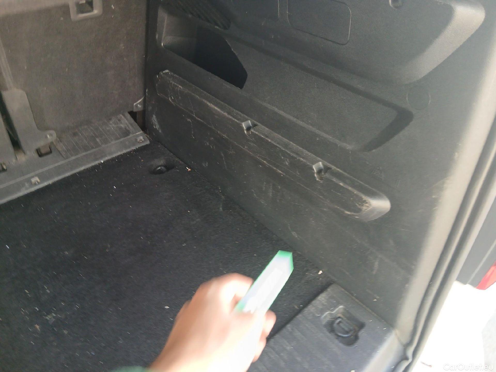  Opel  Combo OPEL  Life / 2018 / 5P / monovolumen compacto 1.5 TD 96kW (130CV) S/S Innovation L Aut #40