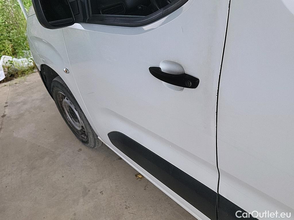  Peugeot  Partner PEUGEOT  / 2018 / 3P / furgón derivado de turismo Pro Standard 600kg BlueHDi 73kW #14