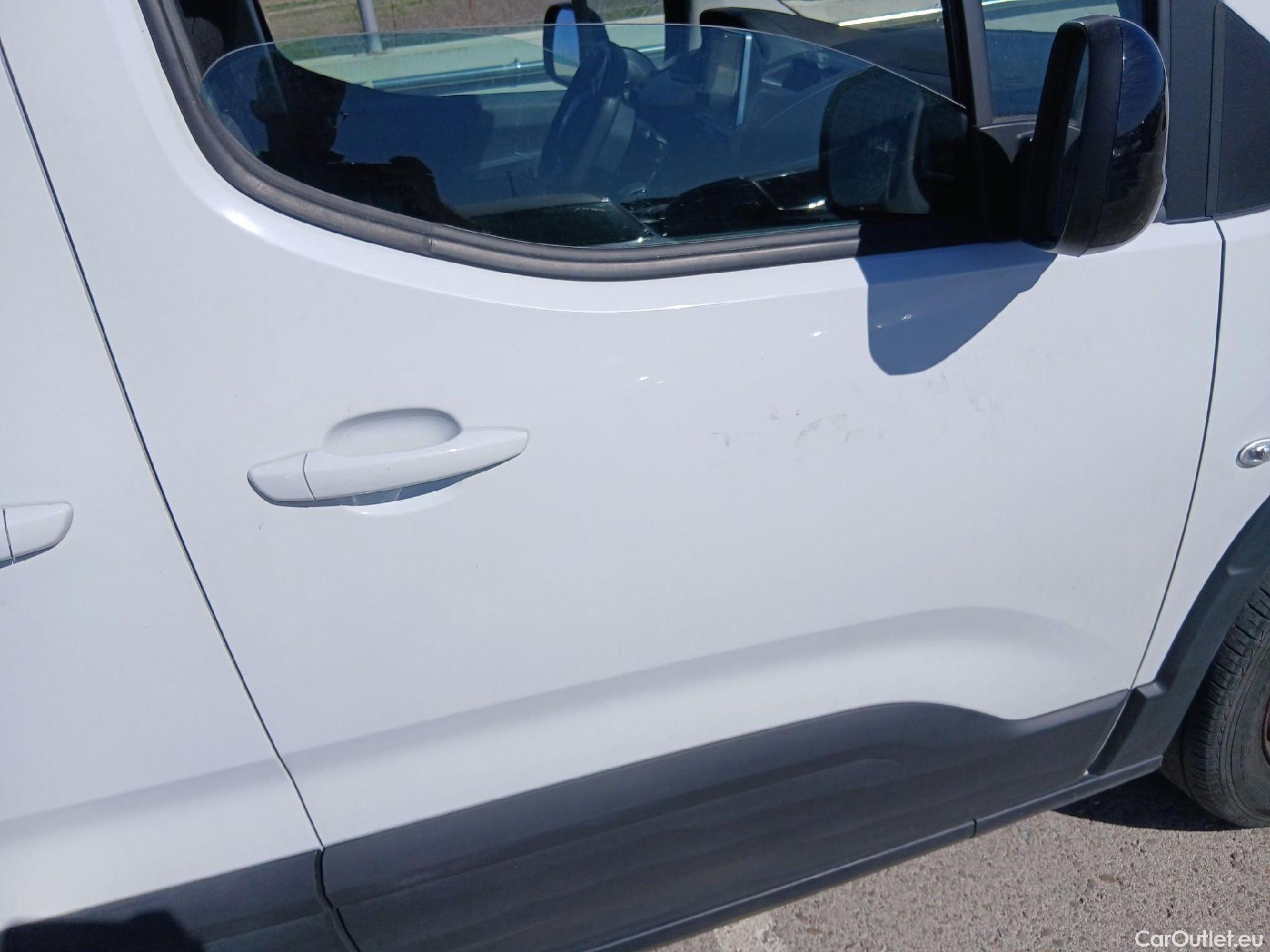  Peugeot  RIFTER PEUGEOT  / 2018 / 5P / monovolumen compacto Active Pack Standard BlueHDi 73kW #27