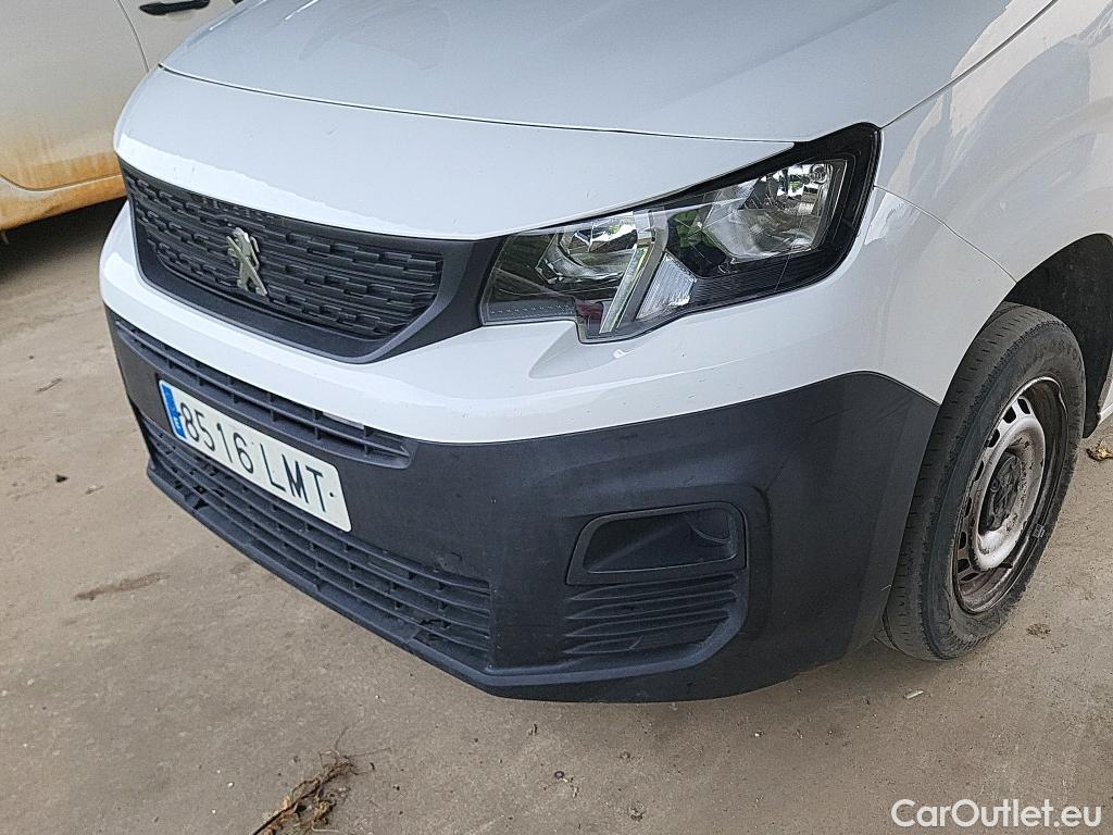  Peugeot  Partner PEUGEOT  / 2018 / 3P / furgón derivado de turismo Pro Standard 600kg BlueHDi 73kW #18