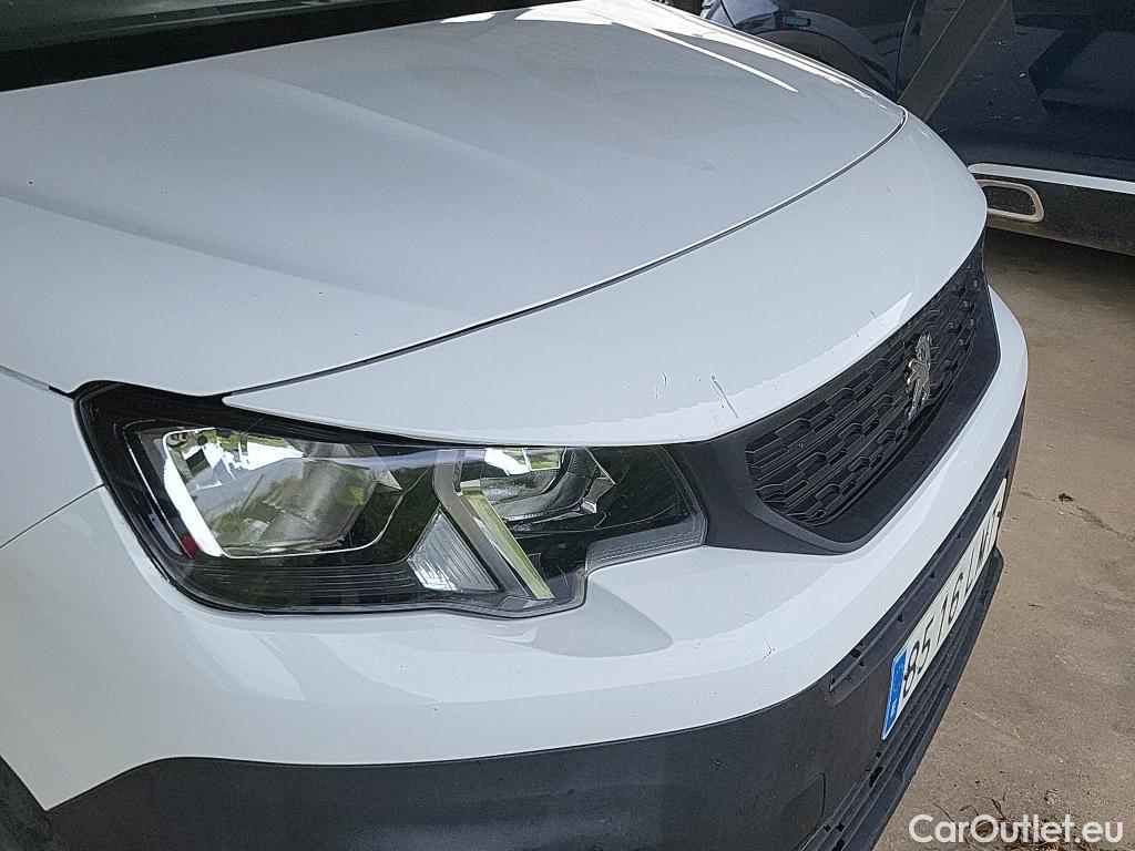  Peugeot  Partner PEUGEOT  / 2018 / 3P / furgón derivado de turismo Pro Standard 600kg BlueHDi 73kW #16
