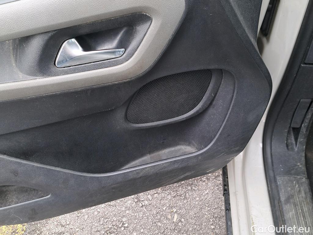  Peugeot  RIFTER PEUGEOT  / 2018 / 5P / monovolumen compacto Active Nav+ Standard BlueHDi 73kW #13