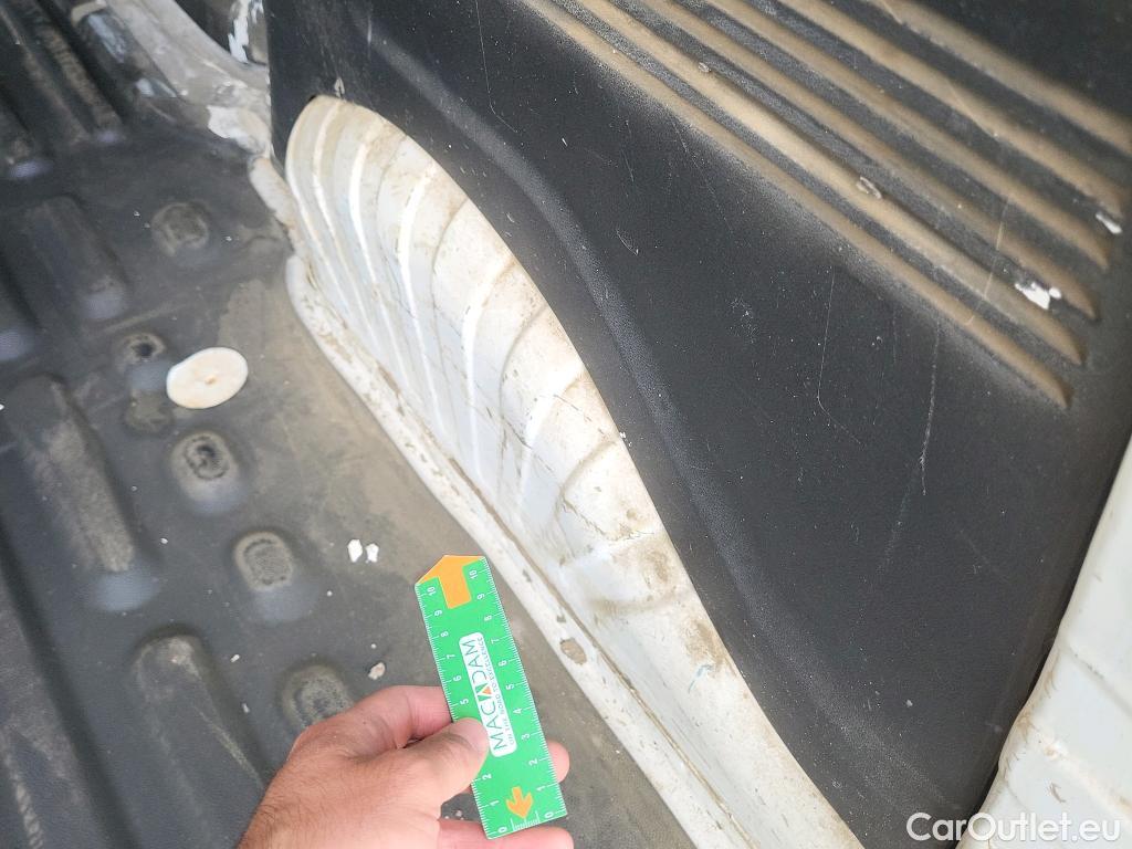  Peugeot  Partner PEUGEOT  / 2018 / 3P / furgón derivado de turismo Pro Standard 600kg BlueHDi 73kW #9